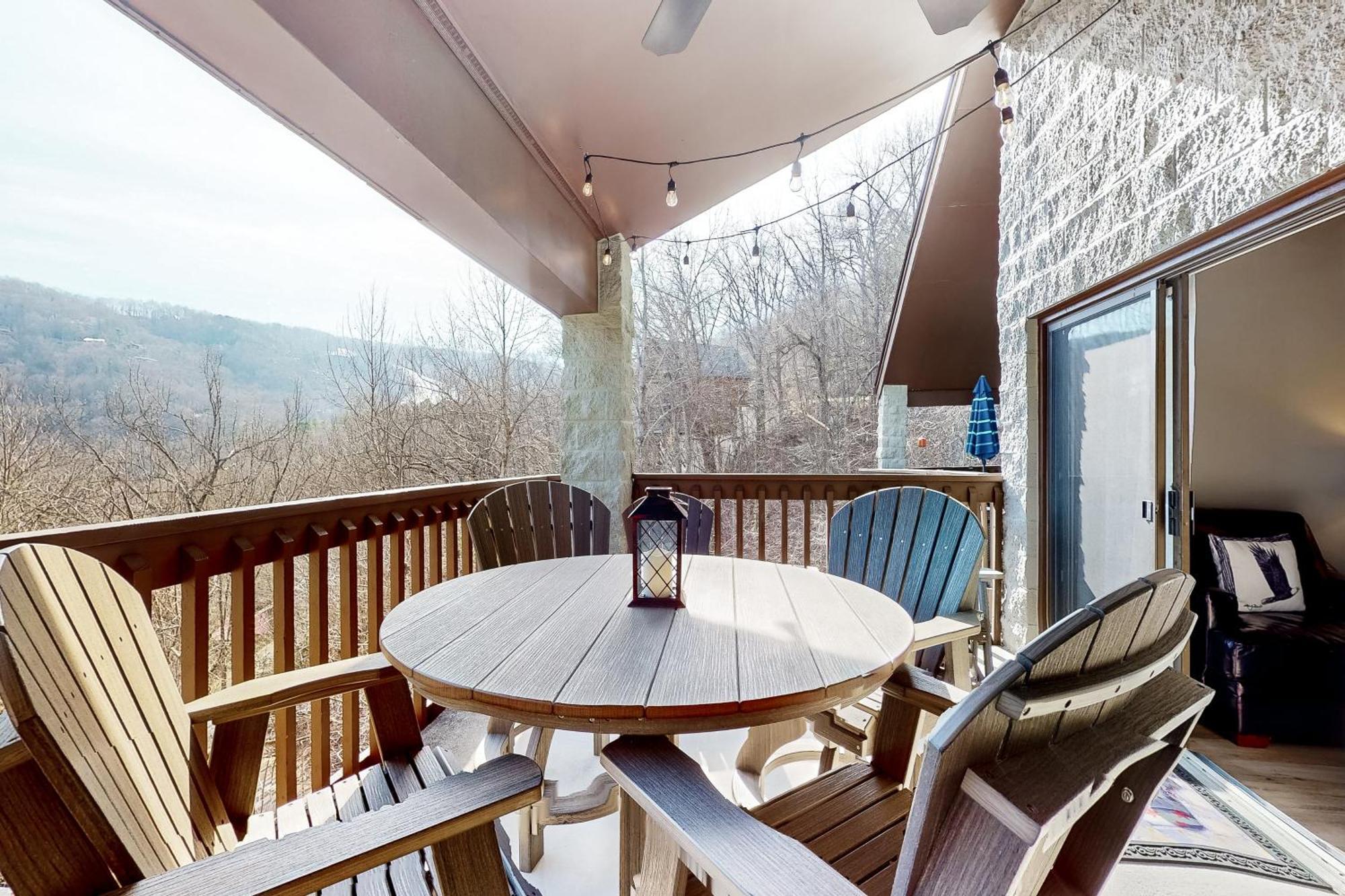 Eagles Nest Escape Apartment *