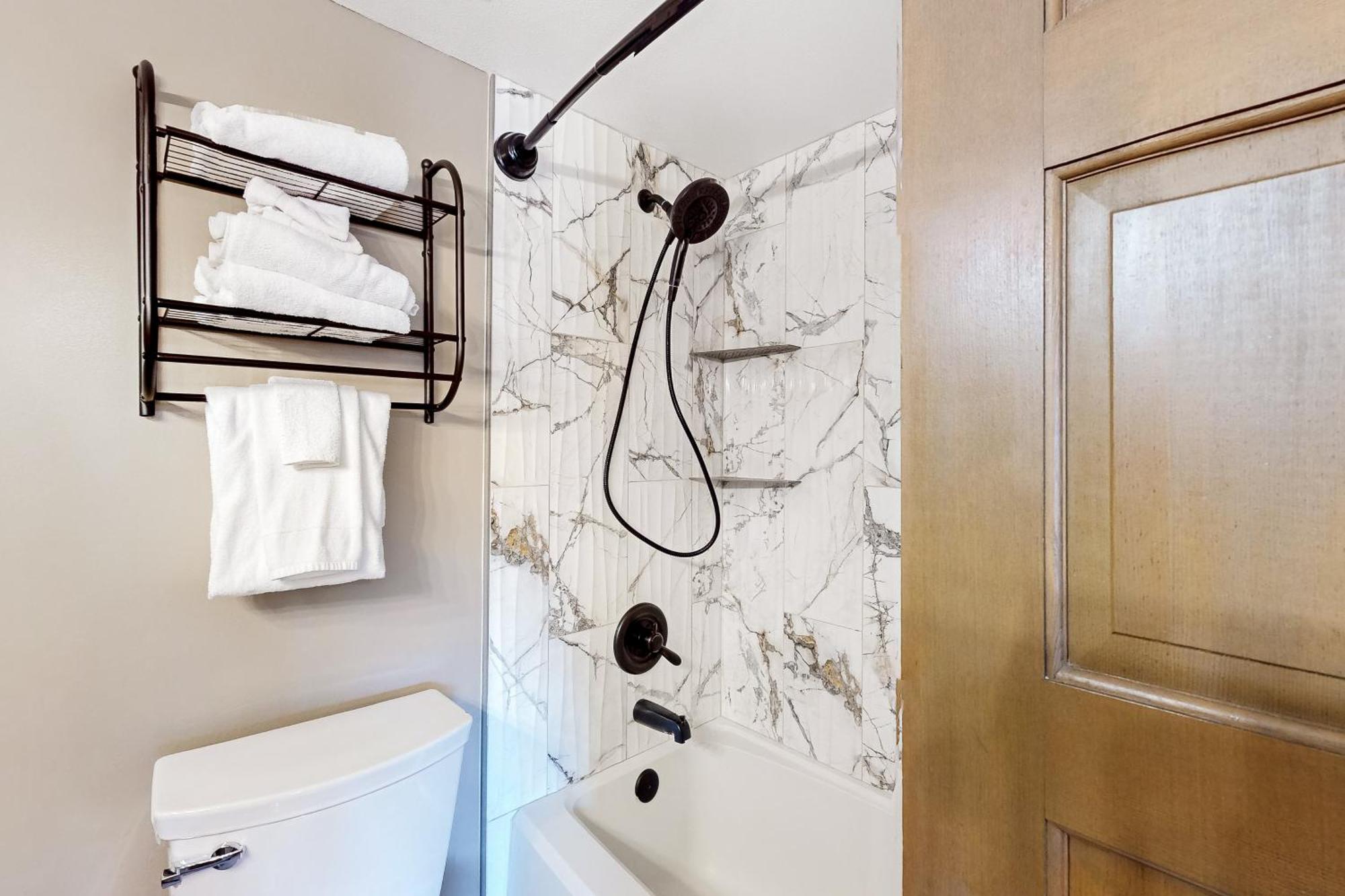Eagles Nest Escape Apartment