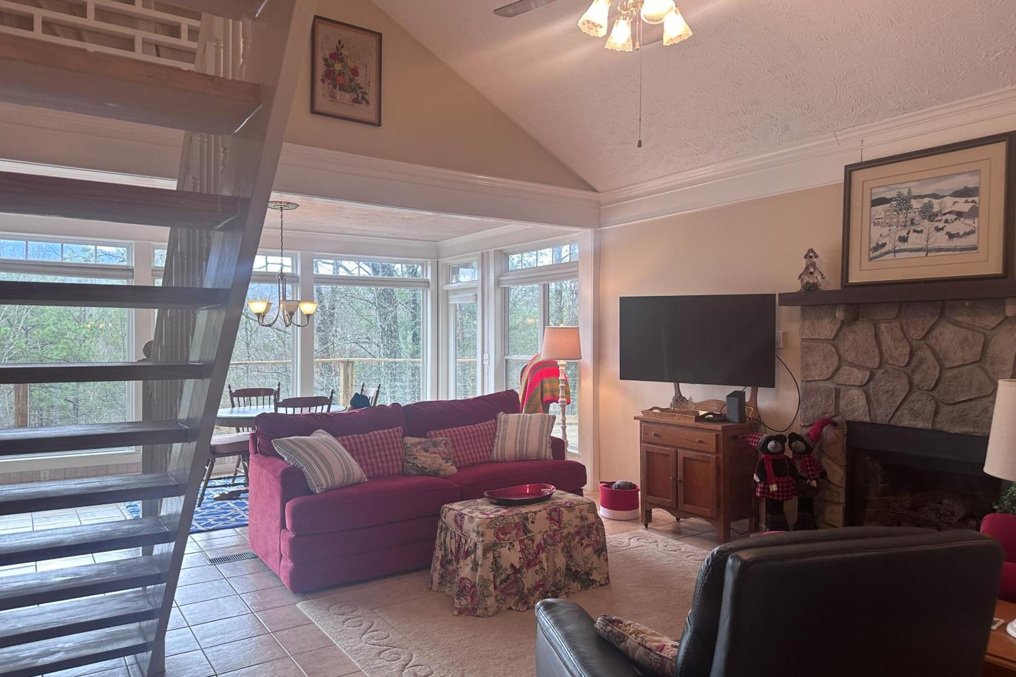 Holiday home Daisy's Enchanted Gatlinburg