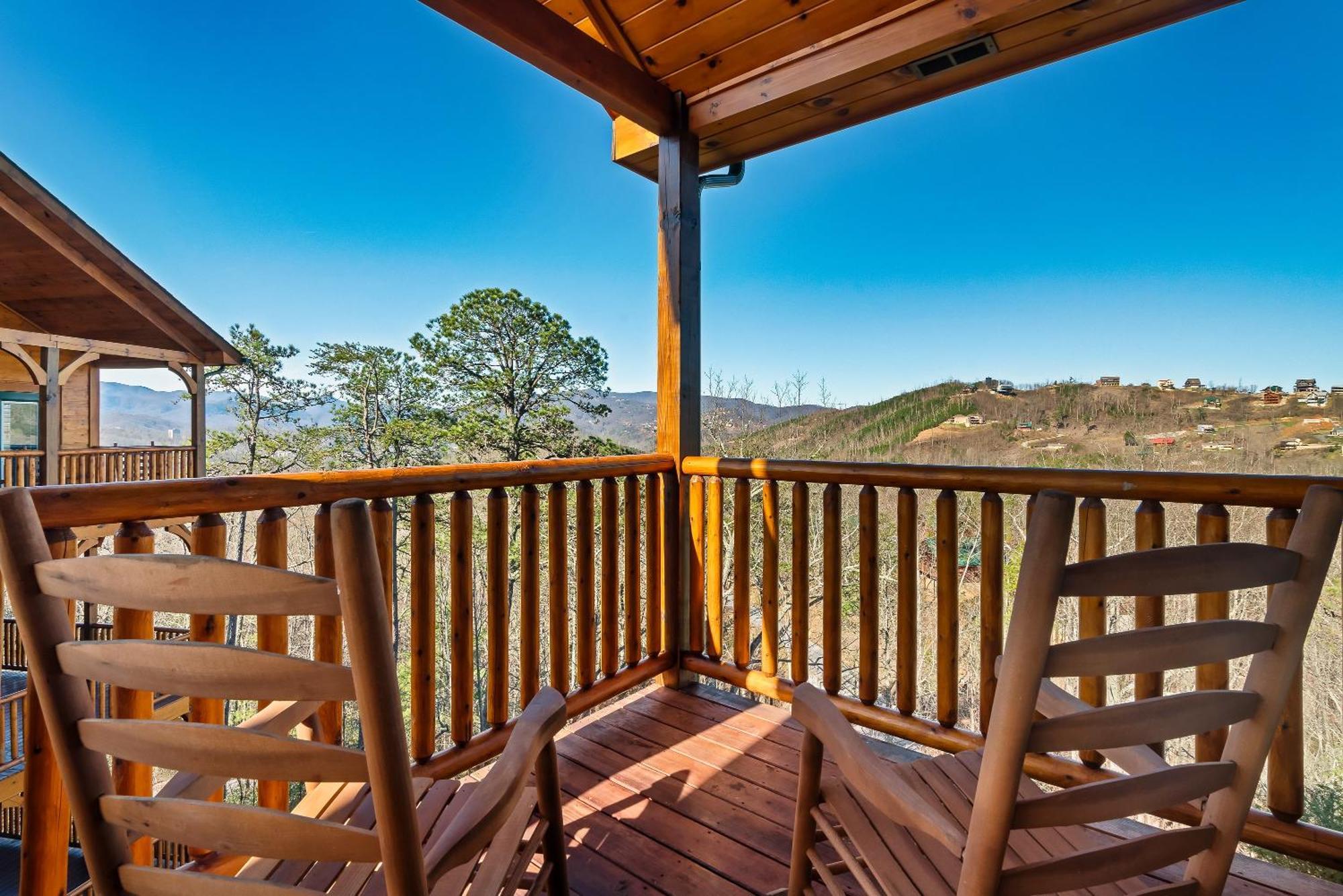 Full Equipped Cabin With A Pool And Game Room Smokies Views