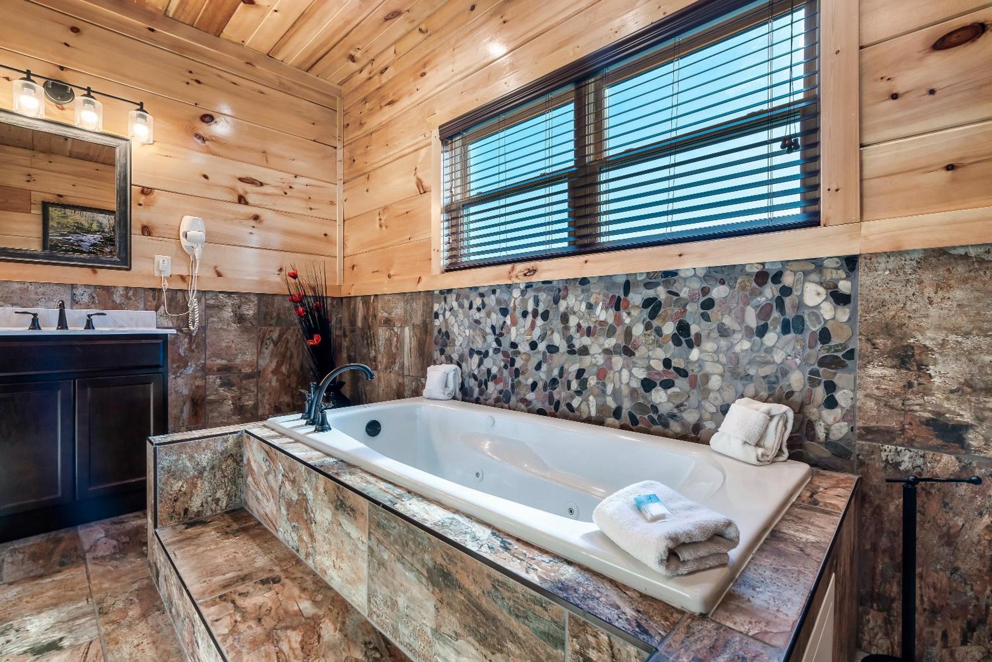 Full Equipped Cabin With A Pool And Game Room Smokies Views Gatlinburg