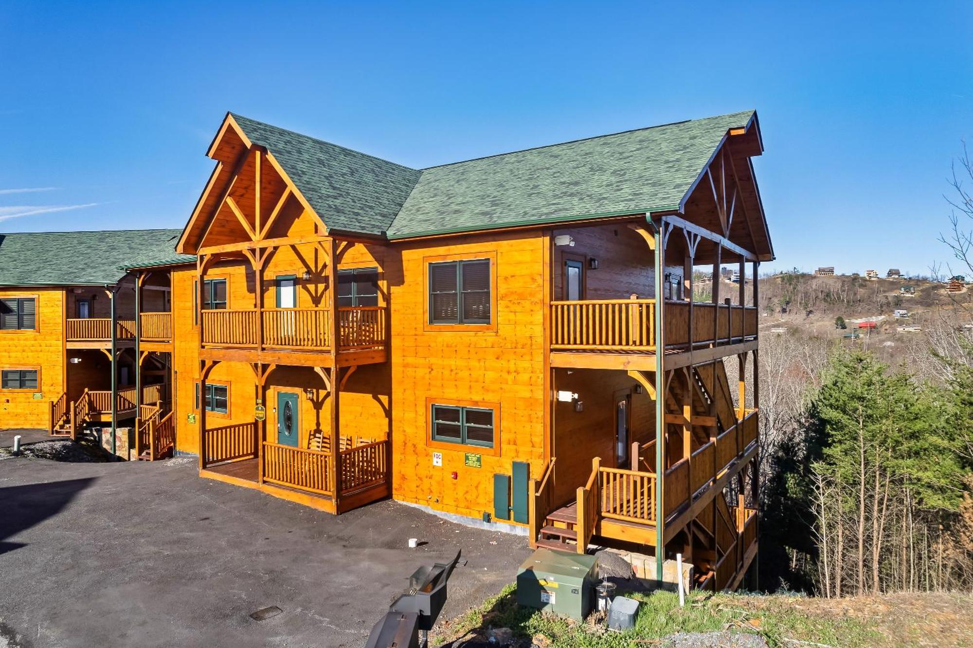 Full Equipped Cabin With A Pool And Game Room Smokies Views * Gatlinburg