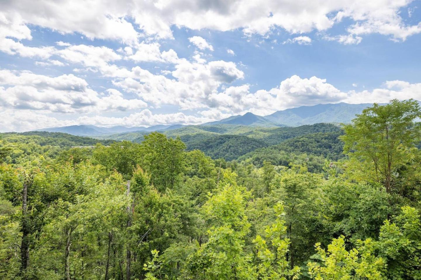 Luxury 4br W Theater & Hottub5 Min To Dt * Gatlinburg