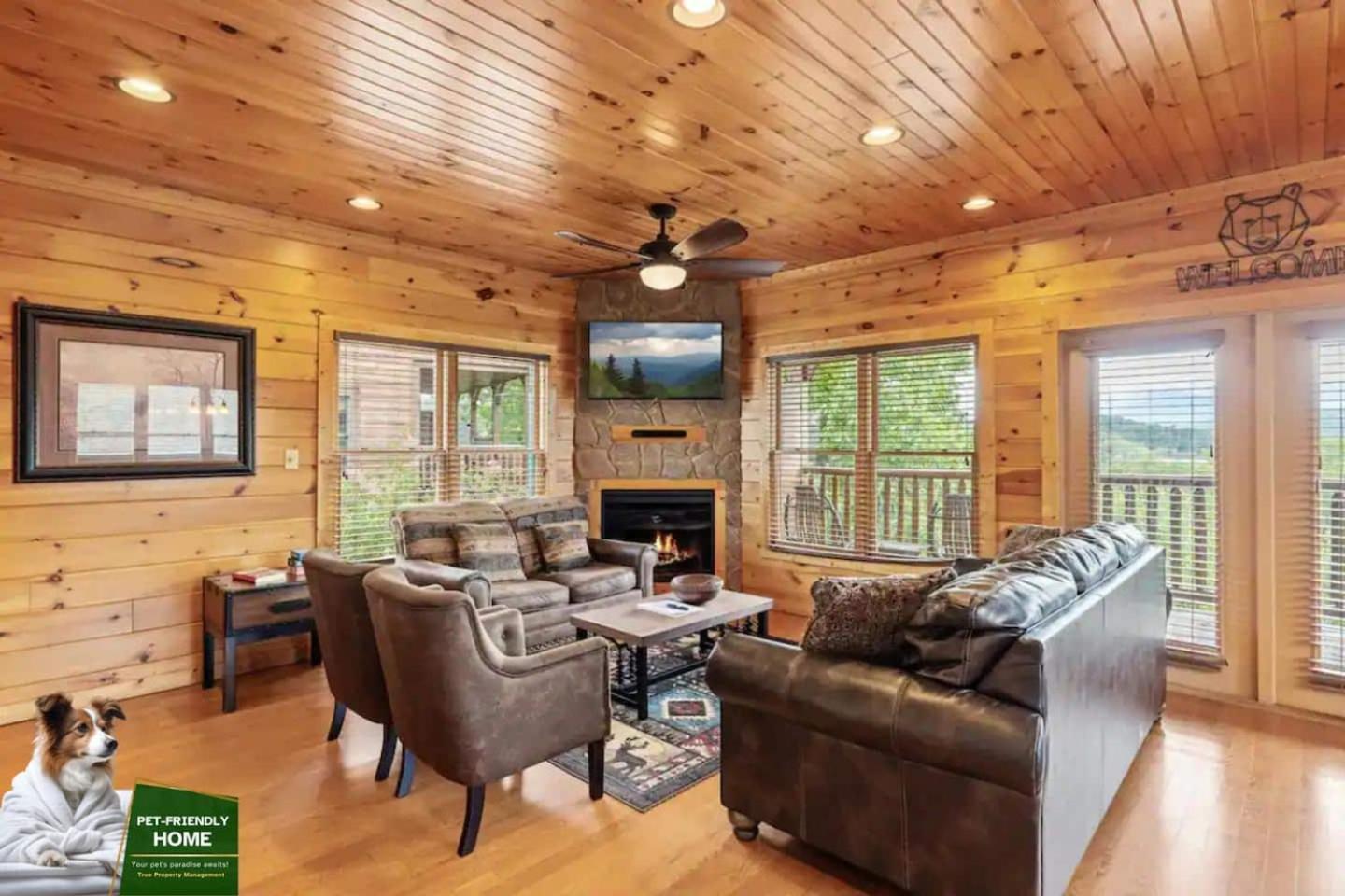 Holiday home Luxury 4br W Theater & Hottub5 Min To Dt