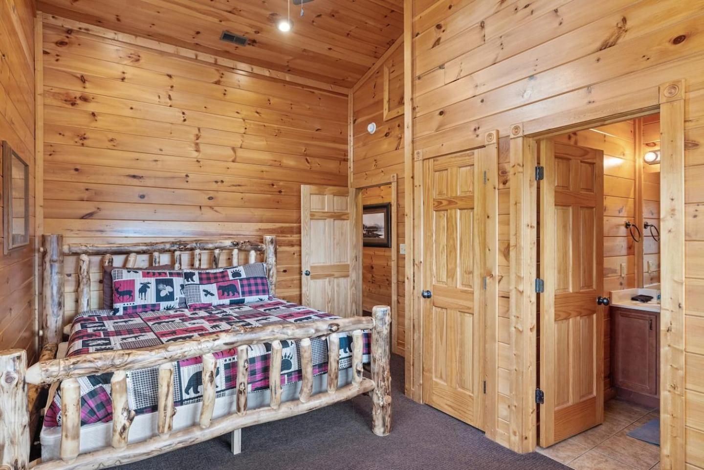 Luxury 4br W Theater & Hottub5 Min To Dt Holiday home Gatlinburg