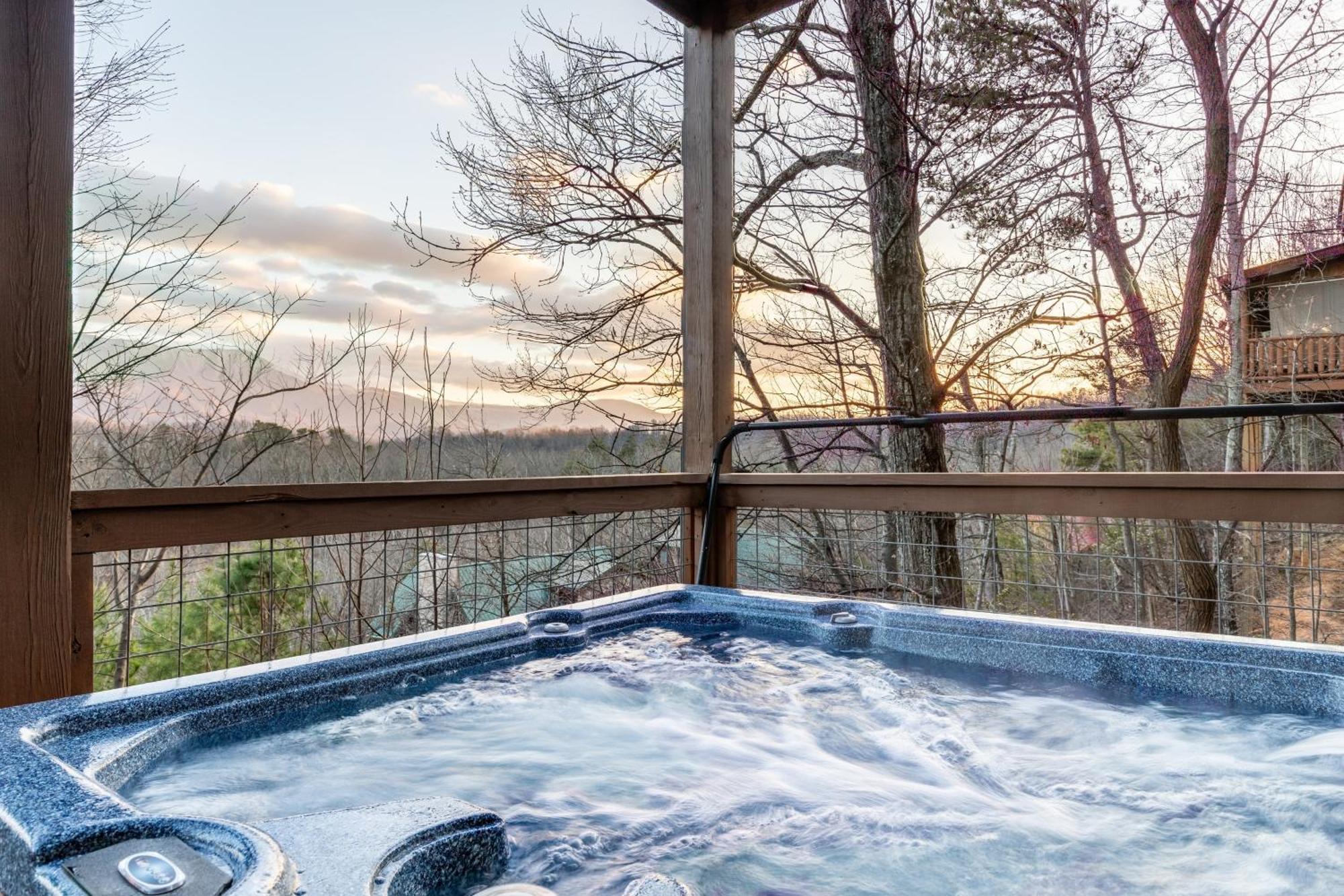 Misty Mountain By Avantstay Hot Tub Mountain Views Theater Pool Table Holiday home *