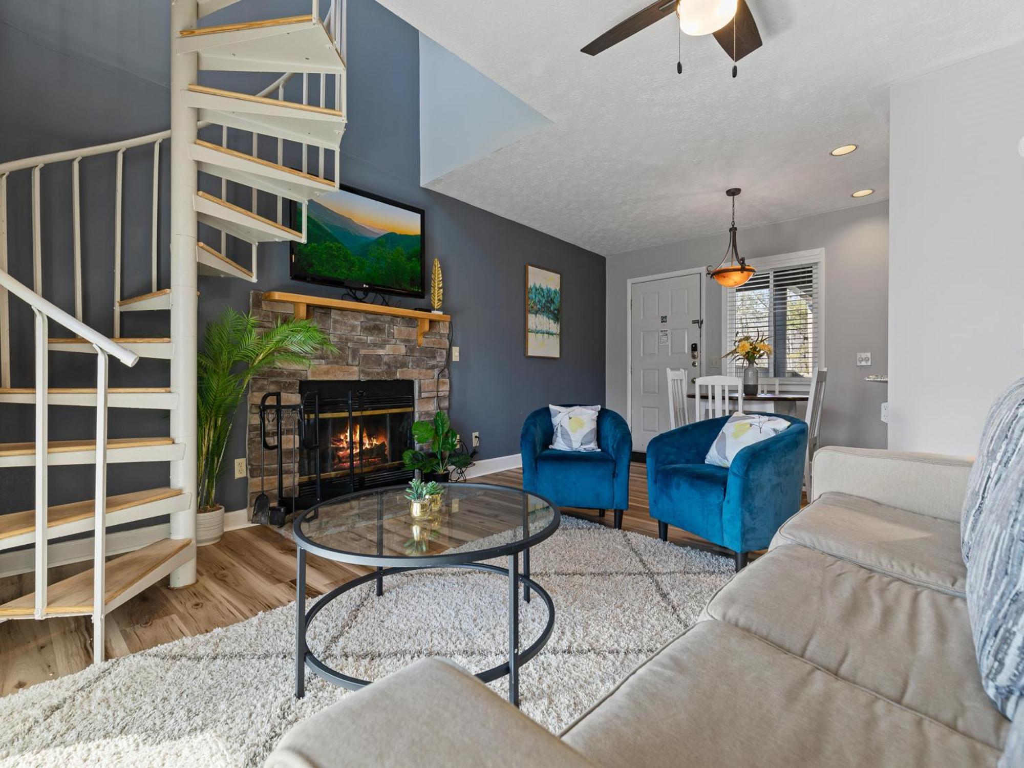 Apartment Smoky Sunrise Getaway - Deer Ridge Mountain C305 Gatlinburg