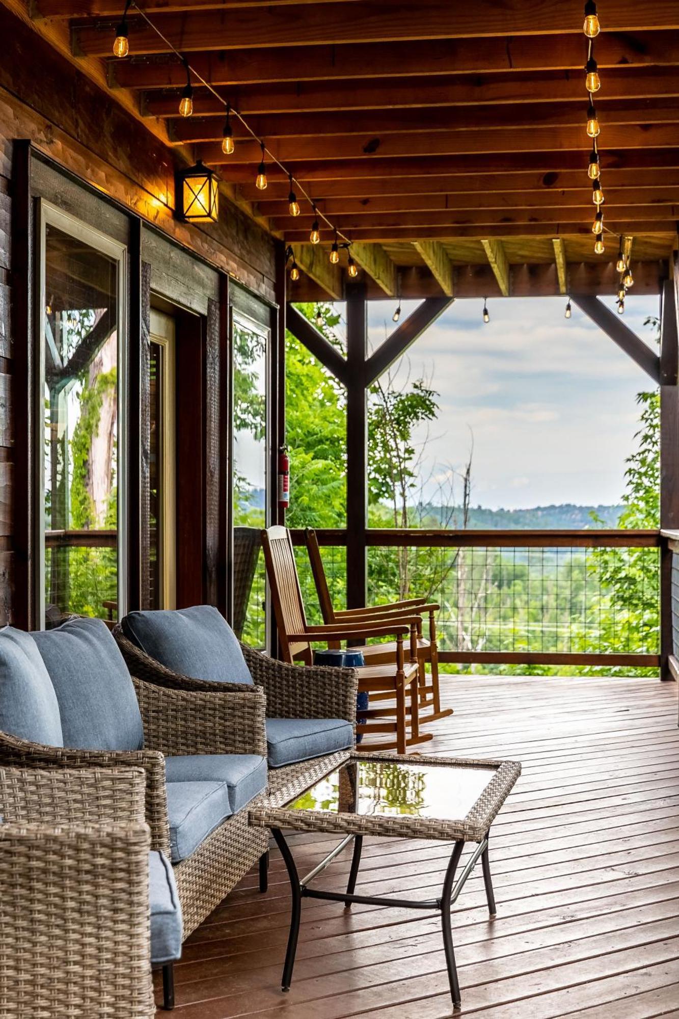 The Solstice - Amenities Galore Mountain Retreat Holiday home *