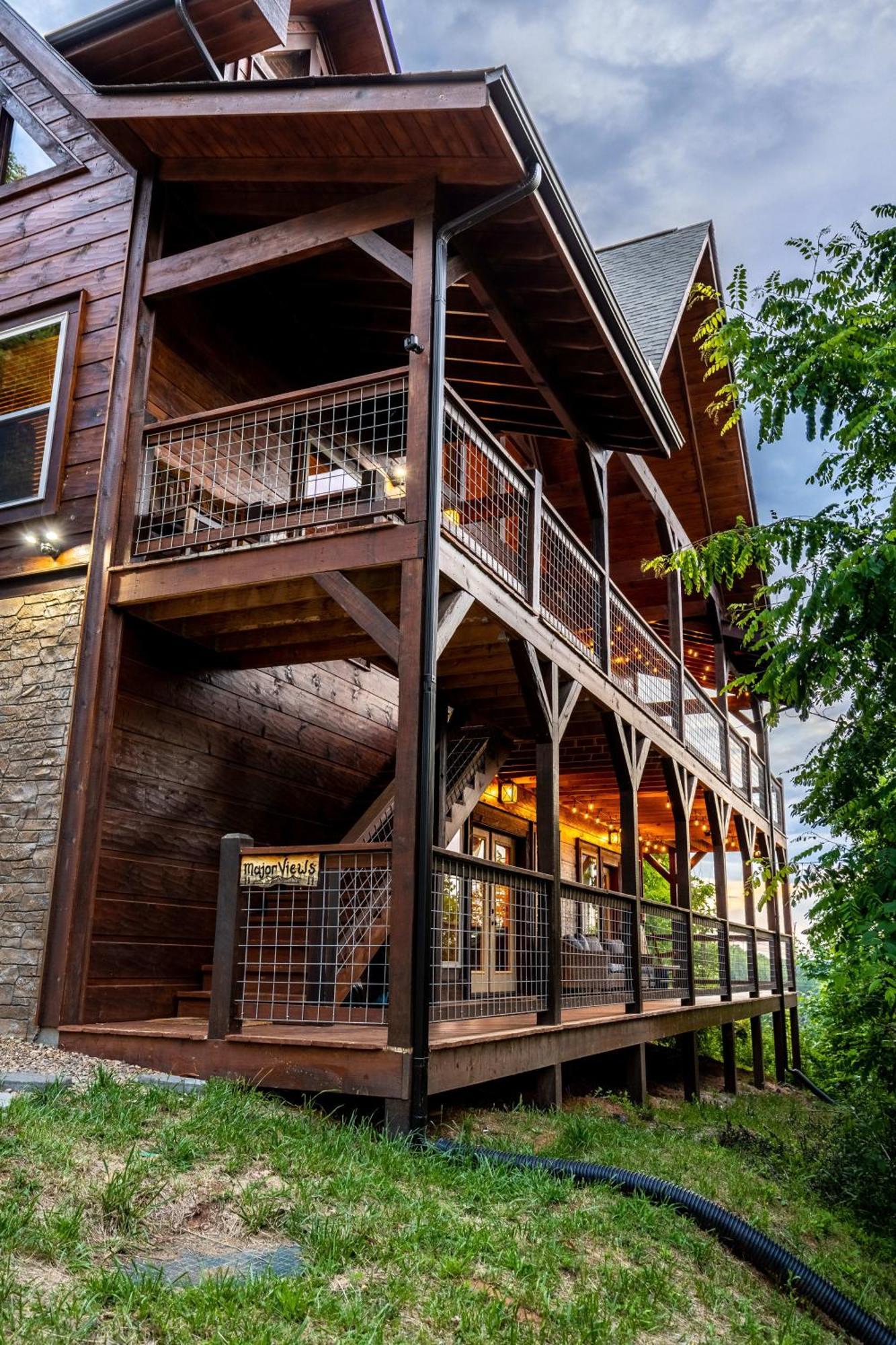 The Solstice - Amenities Galore Mountain Retreat * Gatlinburg
