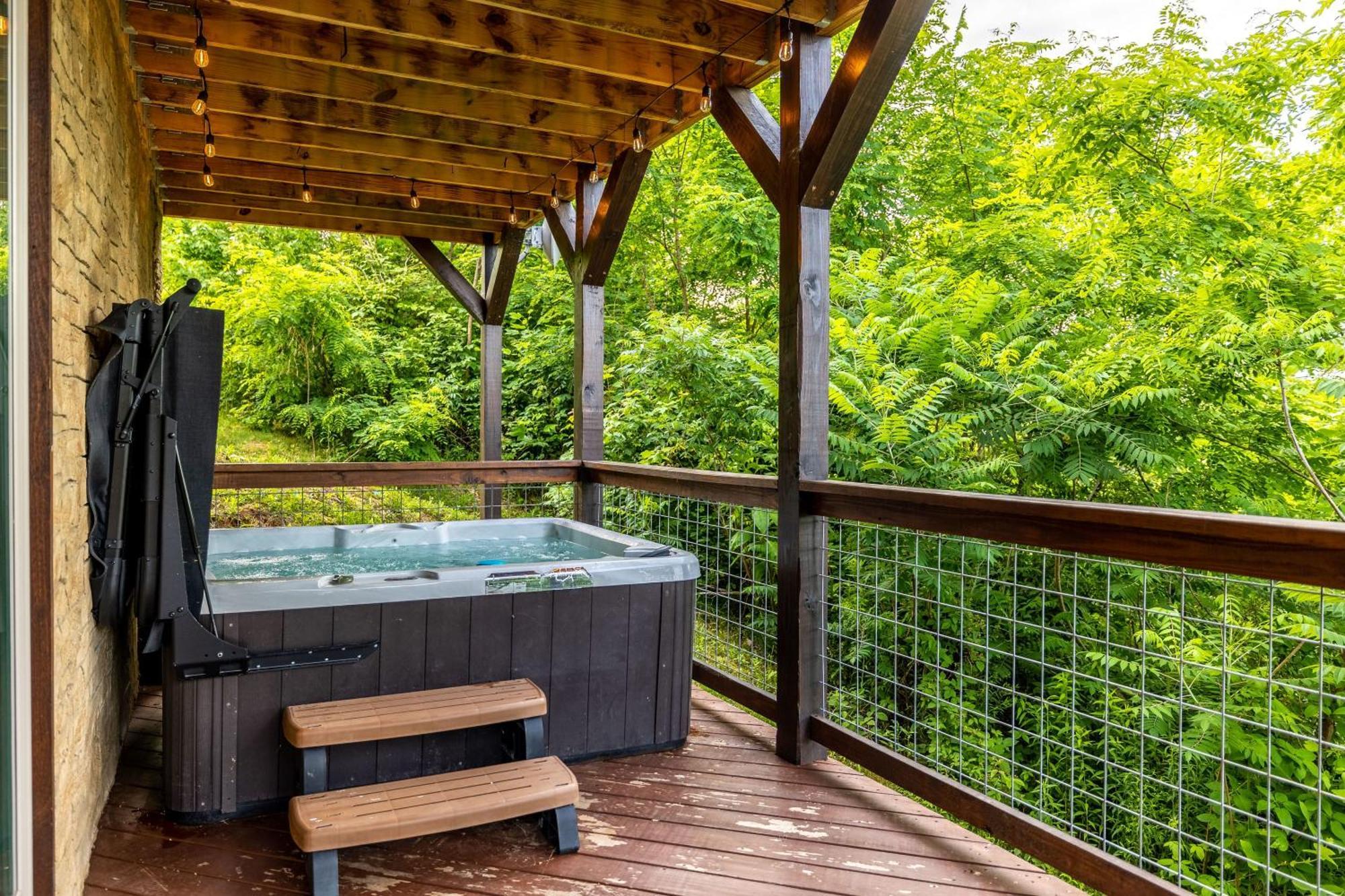 The Solstice - Amenities Galore Mountain Retreat Holiday home