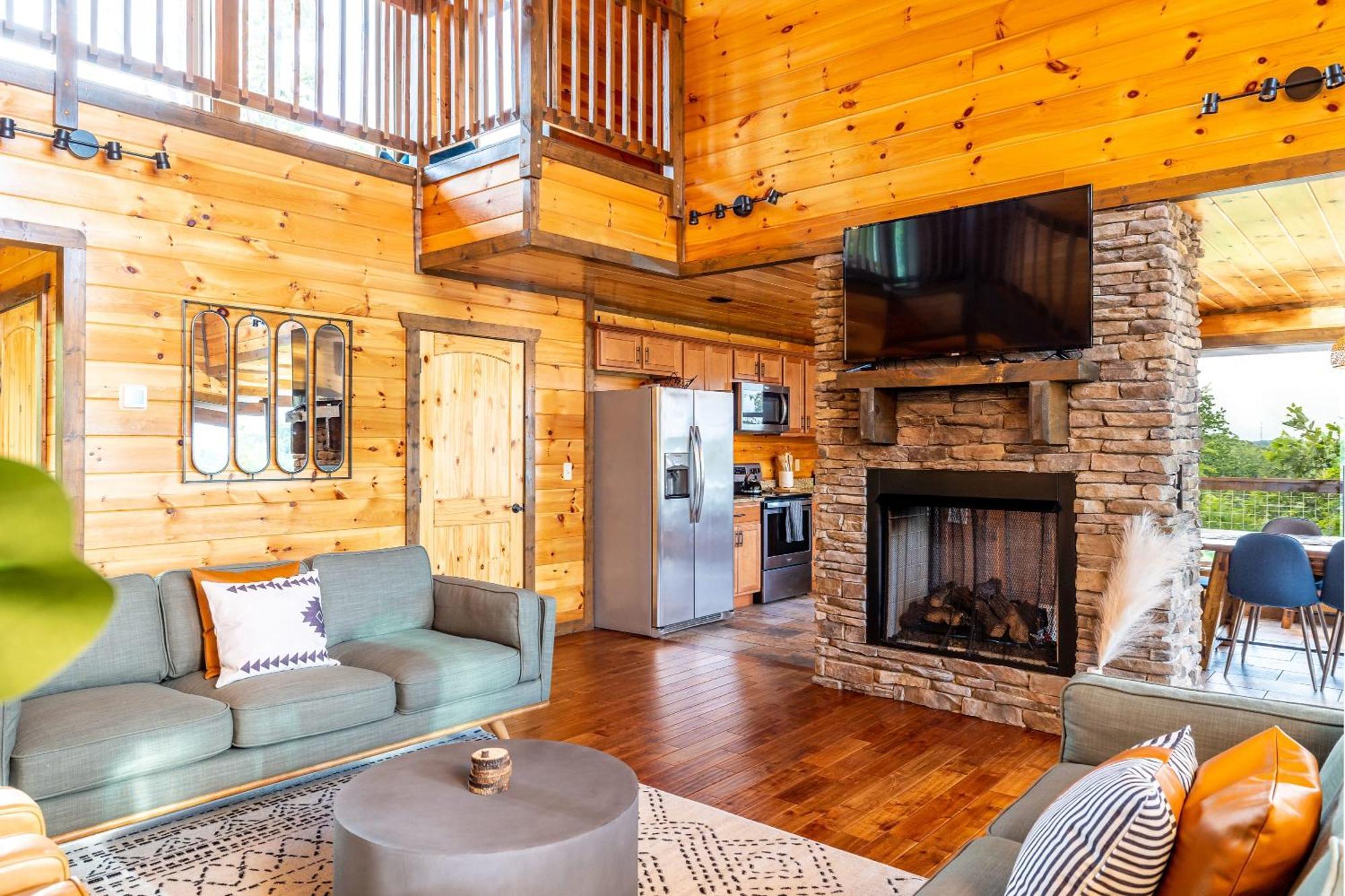 The Solstice - Amenities Galore Mountain Retreat Holiday home