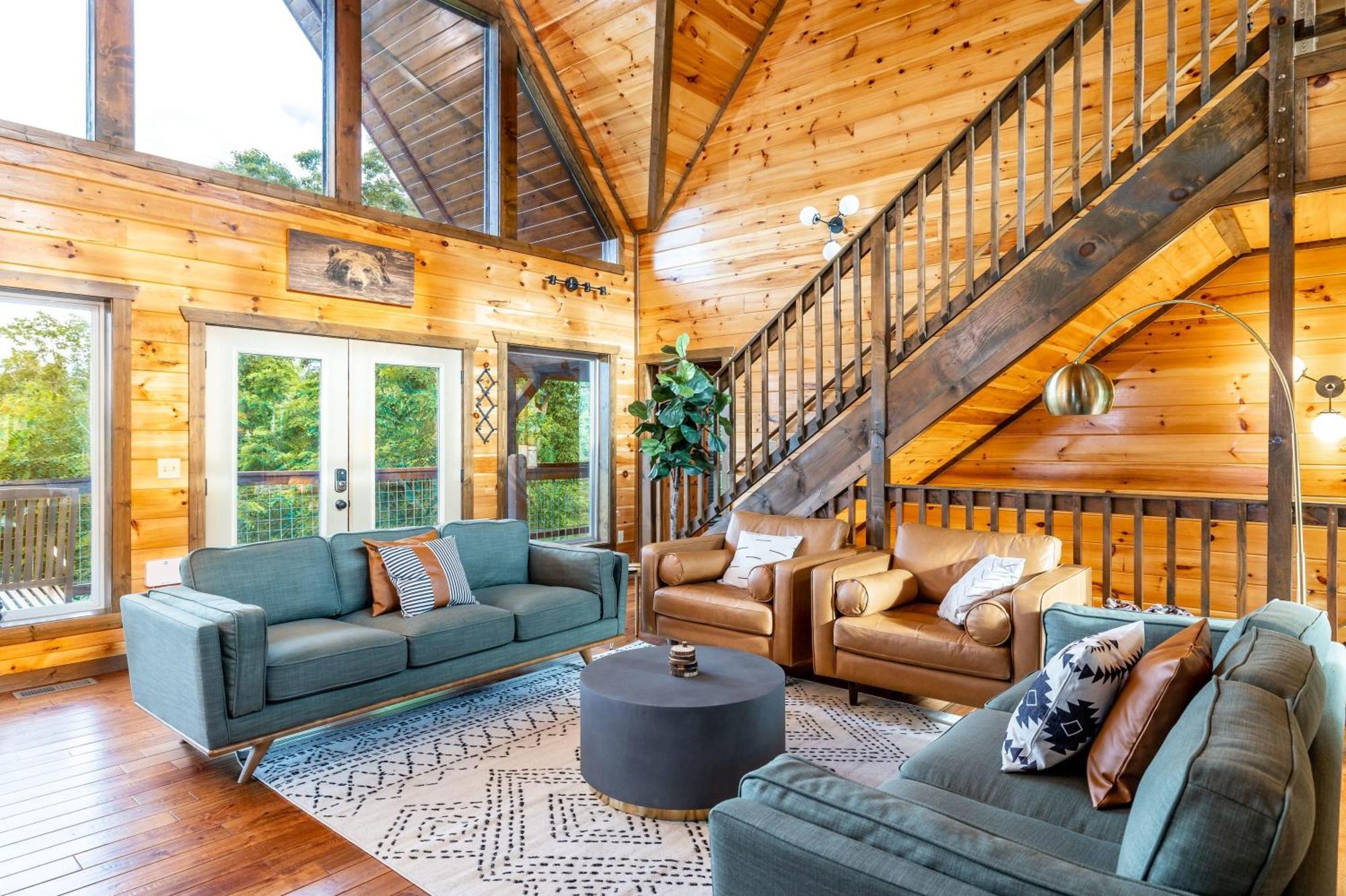 The Solstice - Amenities Galore Mountain Retreat Gatlinburg