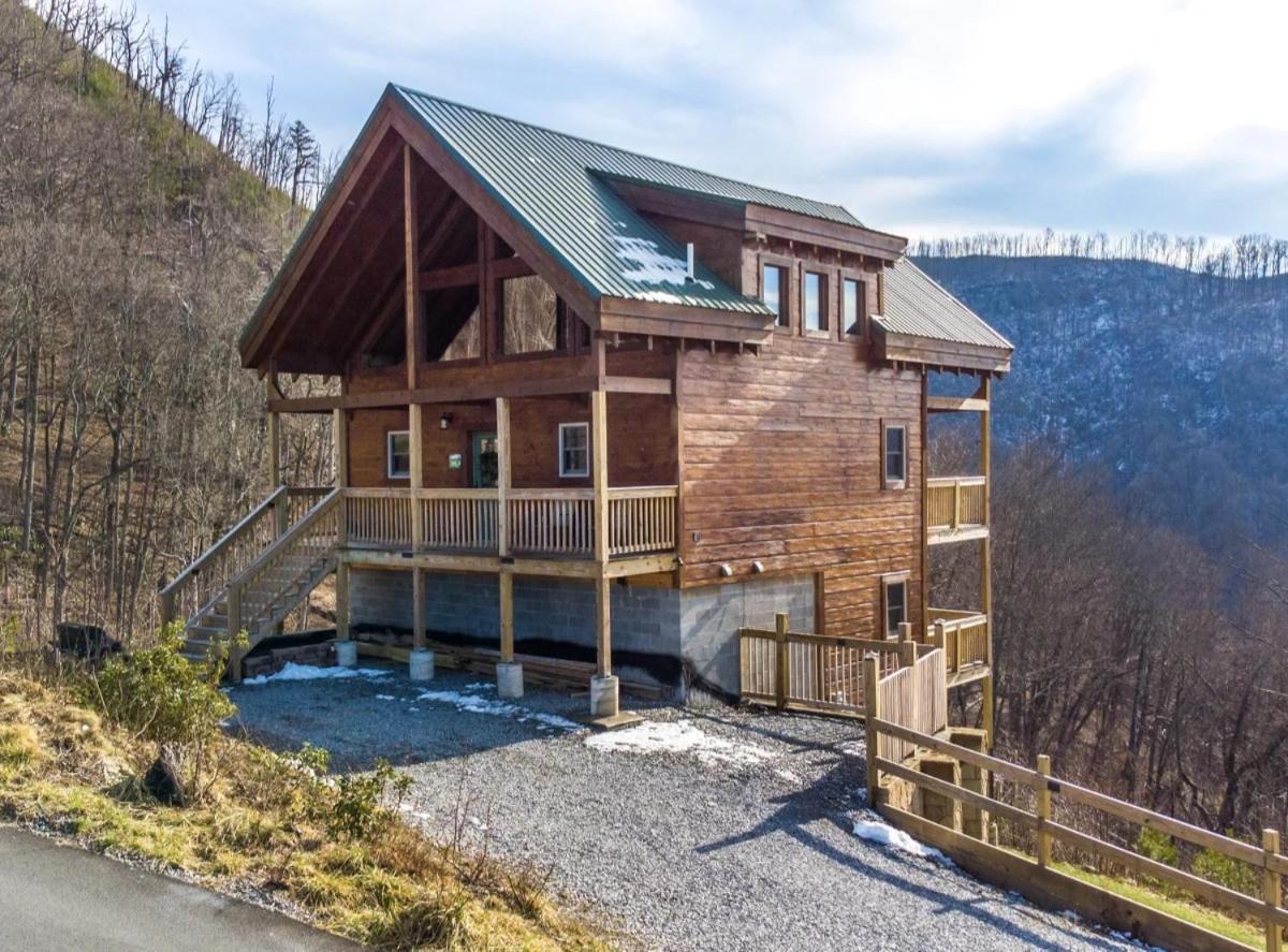 Autumn Ridge * Gatlinburg