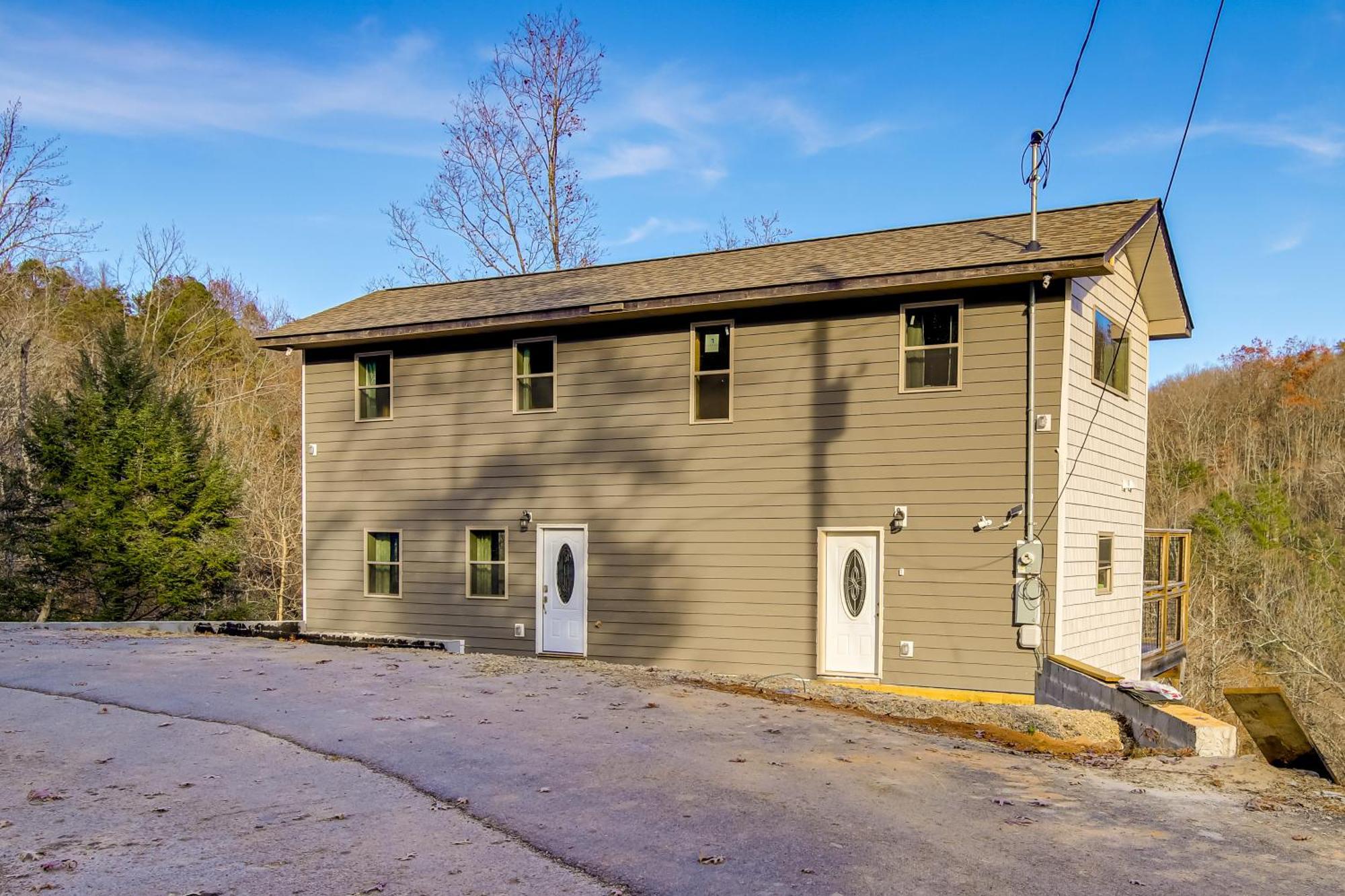 With Game Room, Hot Tub And Mtn Views * Gatlinburg