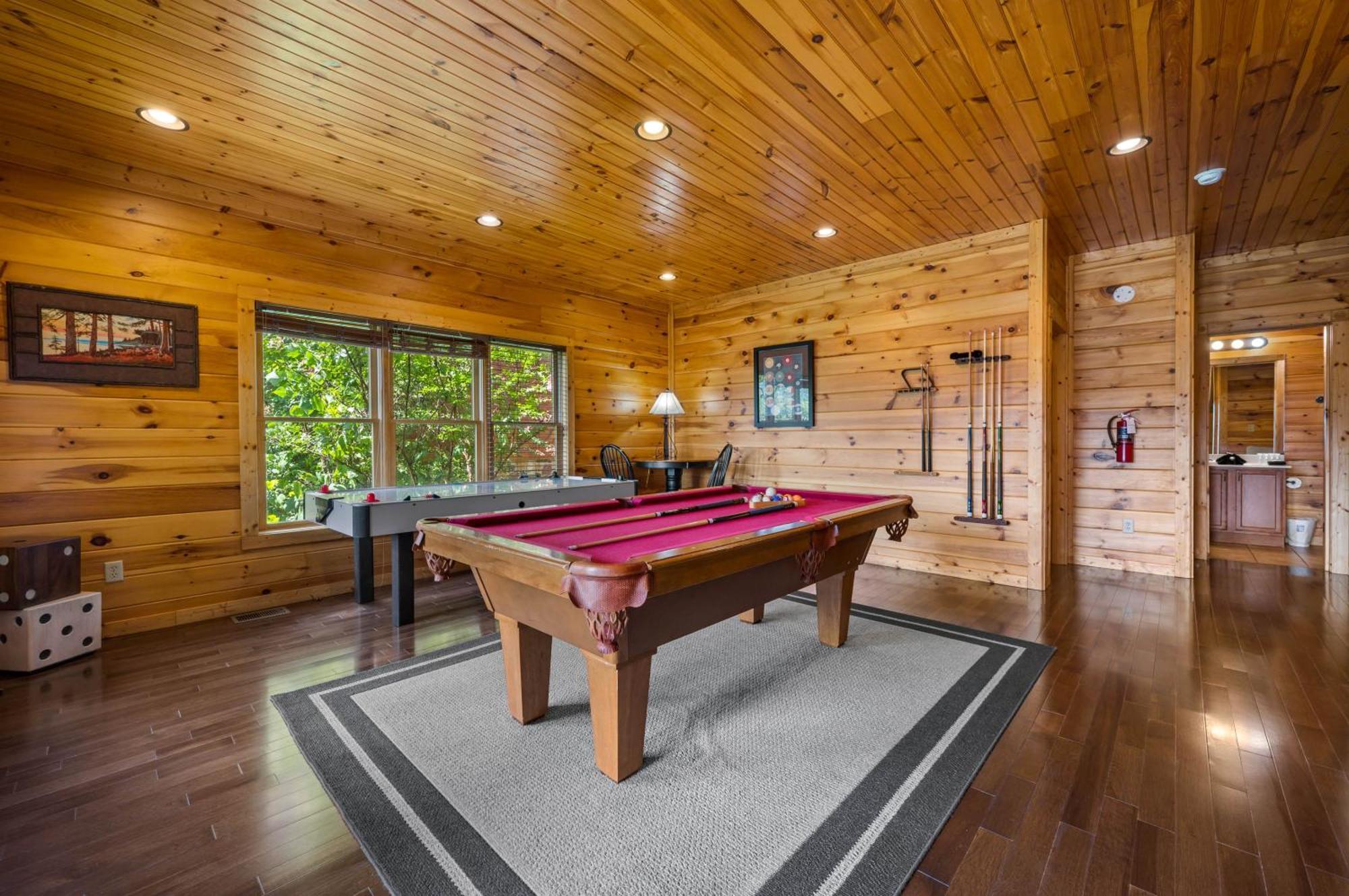 Smoky Mountain High Holiday home *