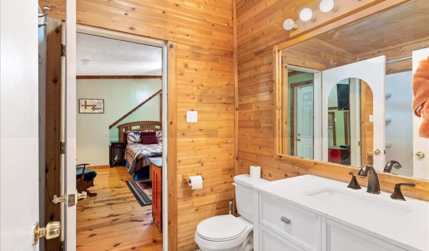Near Downtown, Bbq,hot Tub, Foosball, Fireplace Gatlinburg