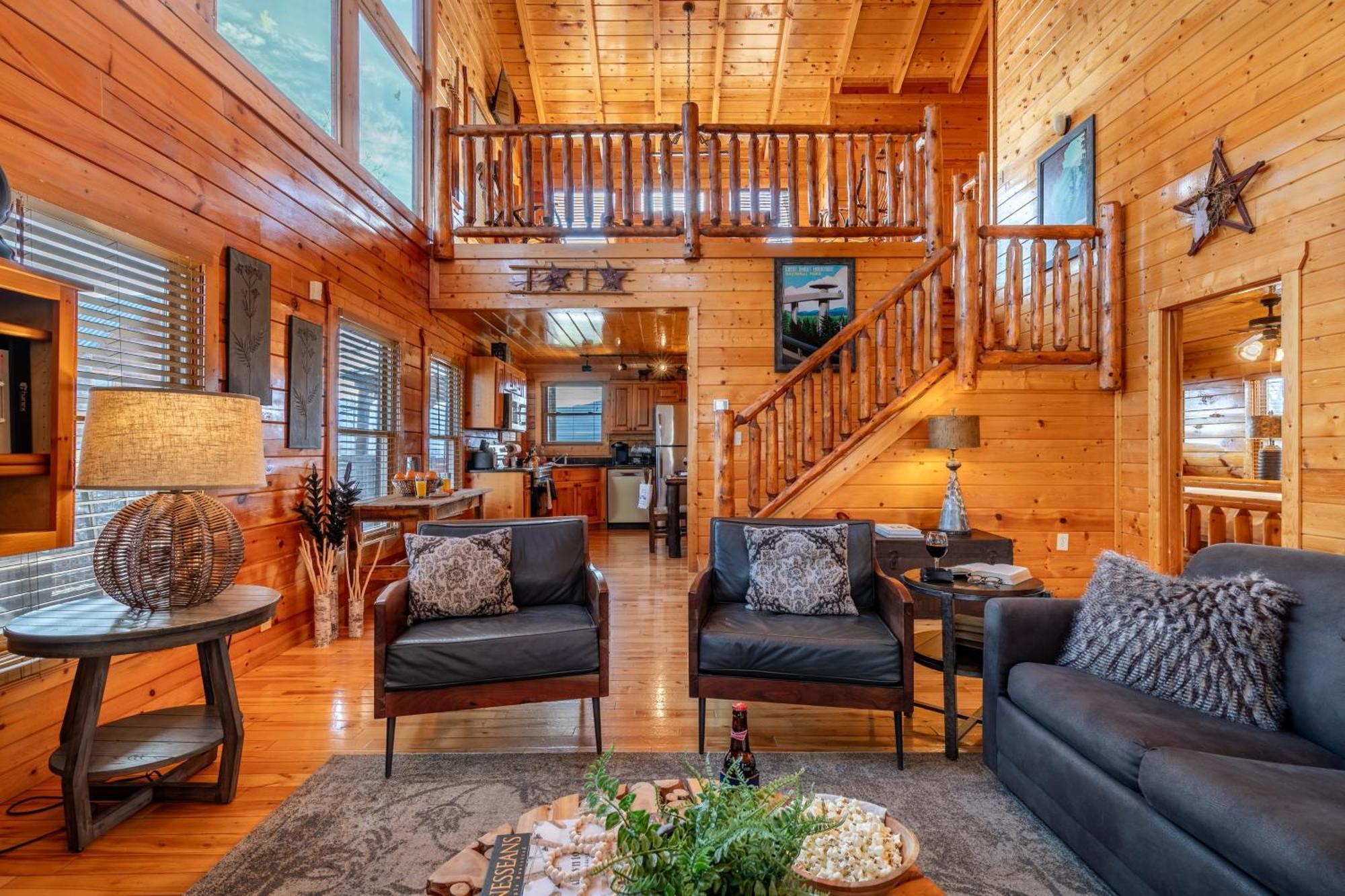 Holiday home Misty Mountain By Avantstay Hot Tub Mountain Views Theater Pool Table Gatlinburg