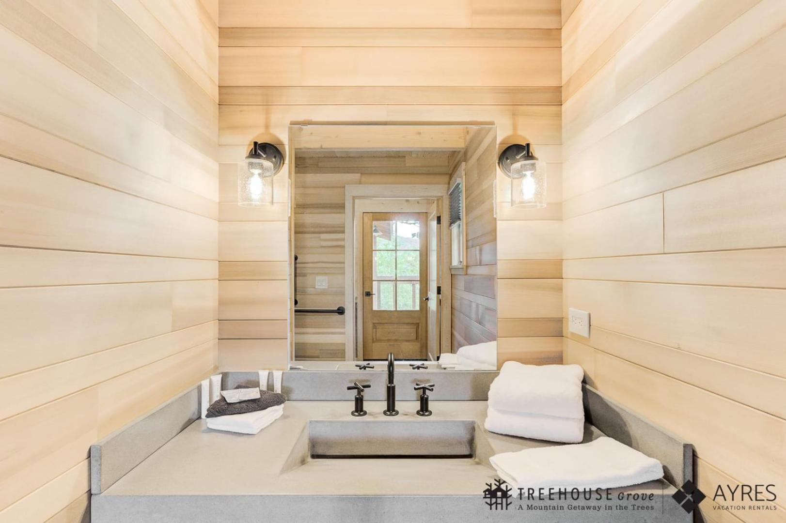 The Spruce In Treehouse Grove At Norton Creek Holiday home Gatlinburg