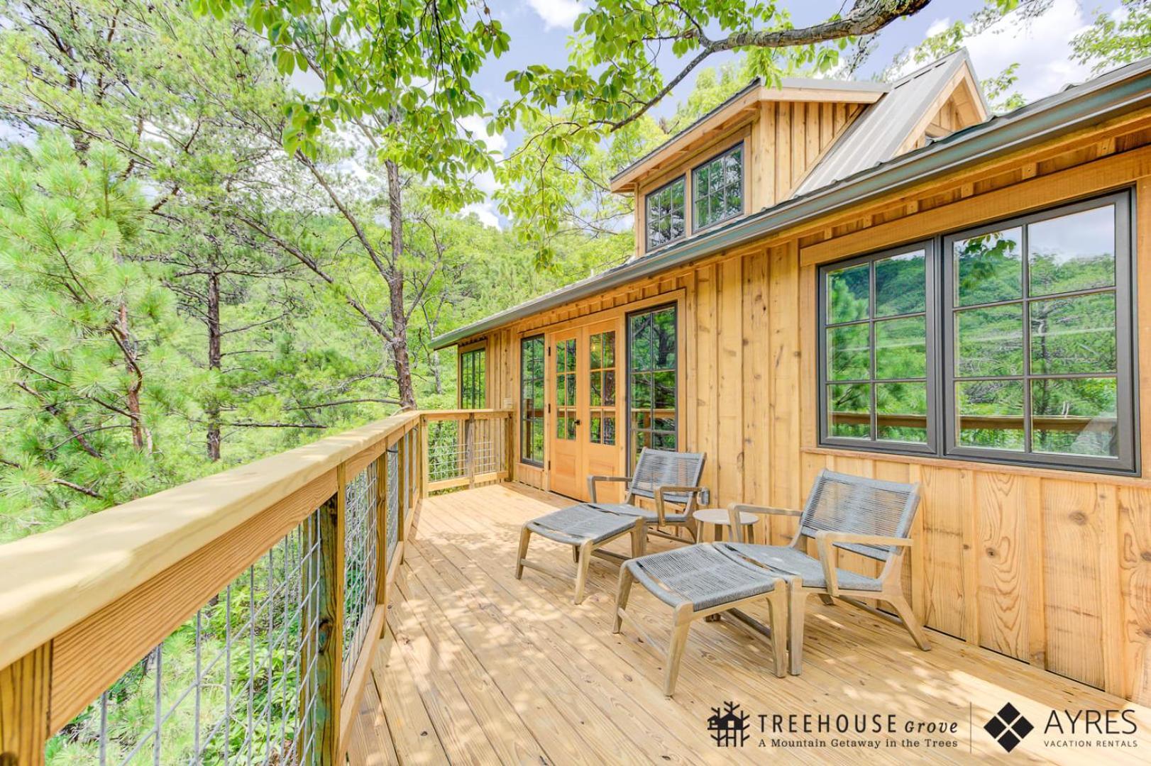 The Moosewood In Treehouse Grove At Norton Creek *