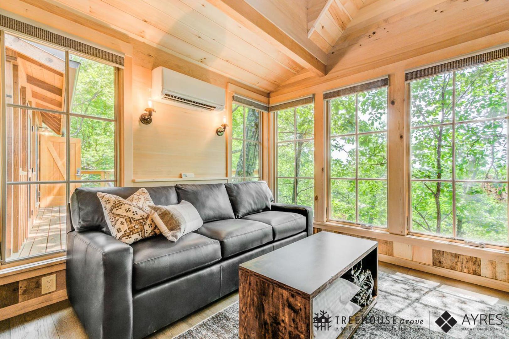 The Ash In Treehouse Grove At Norton Creek * Gatlinburg