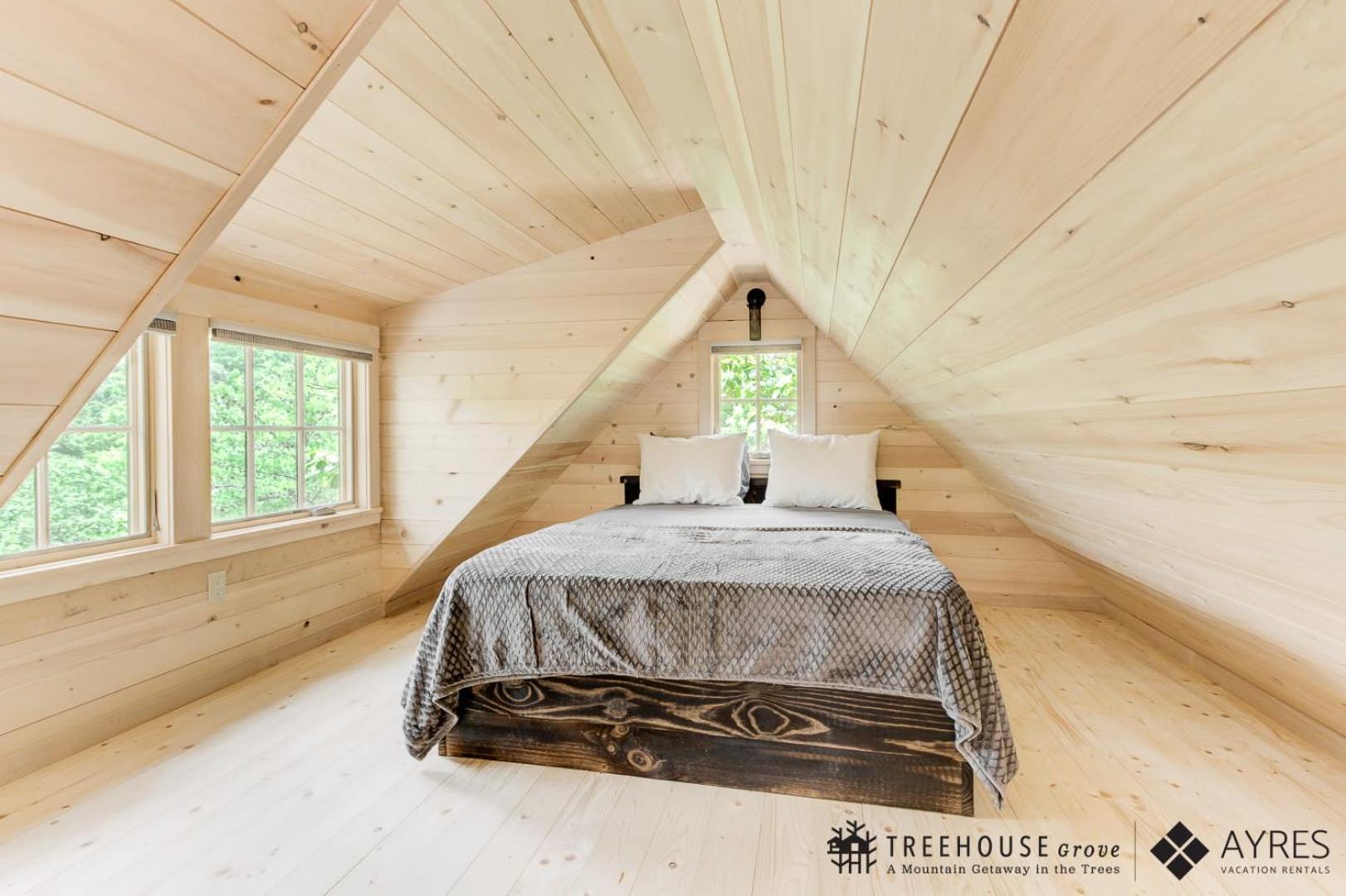 The Cottonwood In Treehouse Grove At Norton Creek Holiday home Gatlinburg