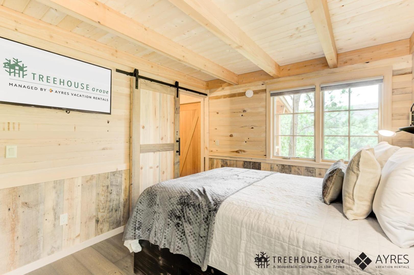 The Cottonwood In Treehouse Grove At Norton Creek * Gatlinburg