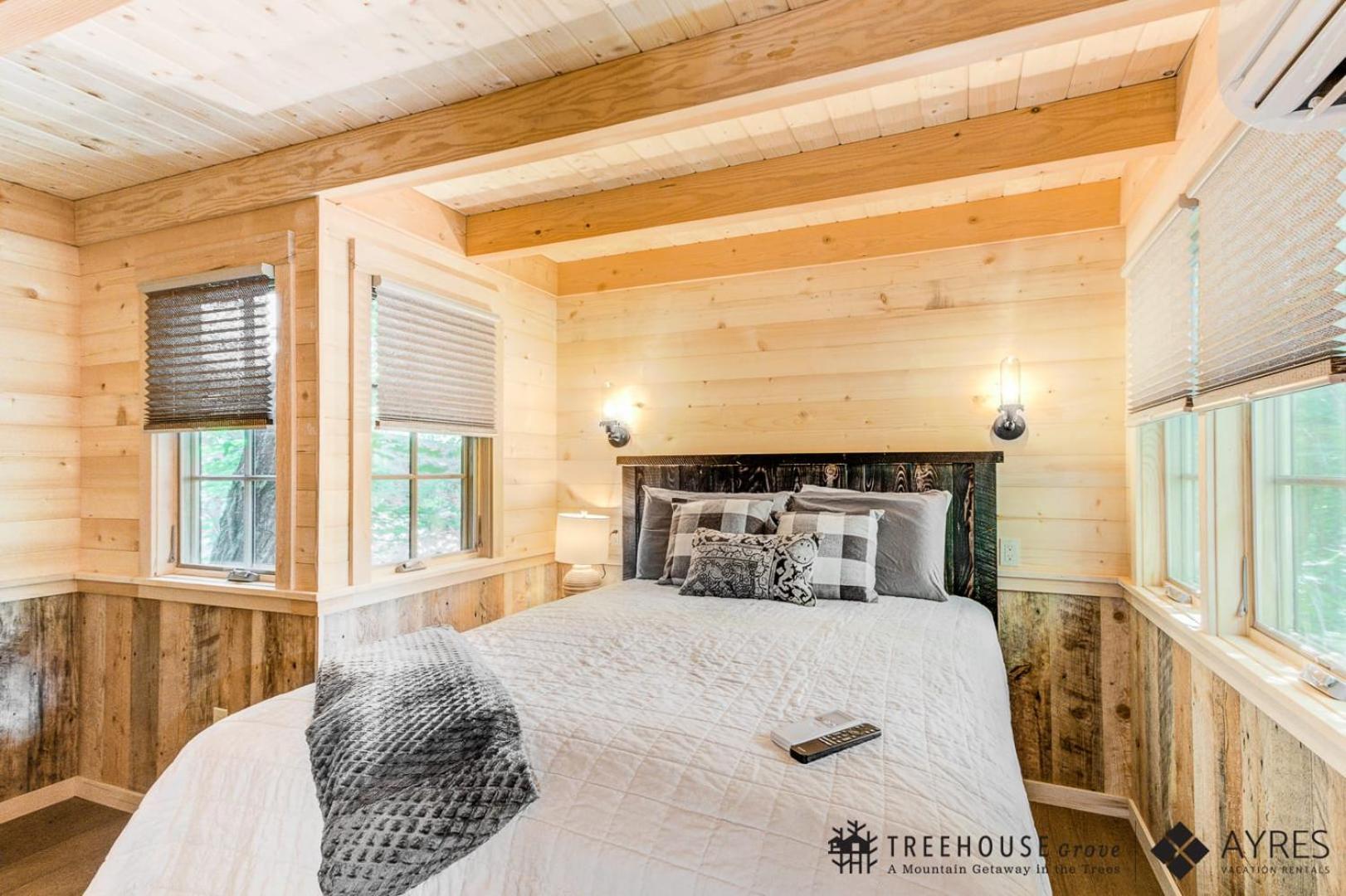 The Cherry In Treehouse Grove At Norton Creek * Gatlinburg