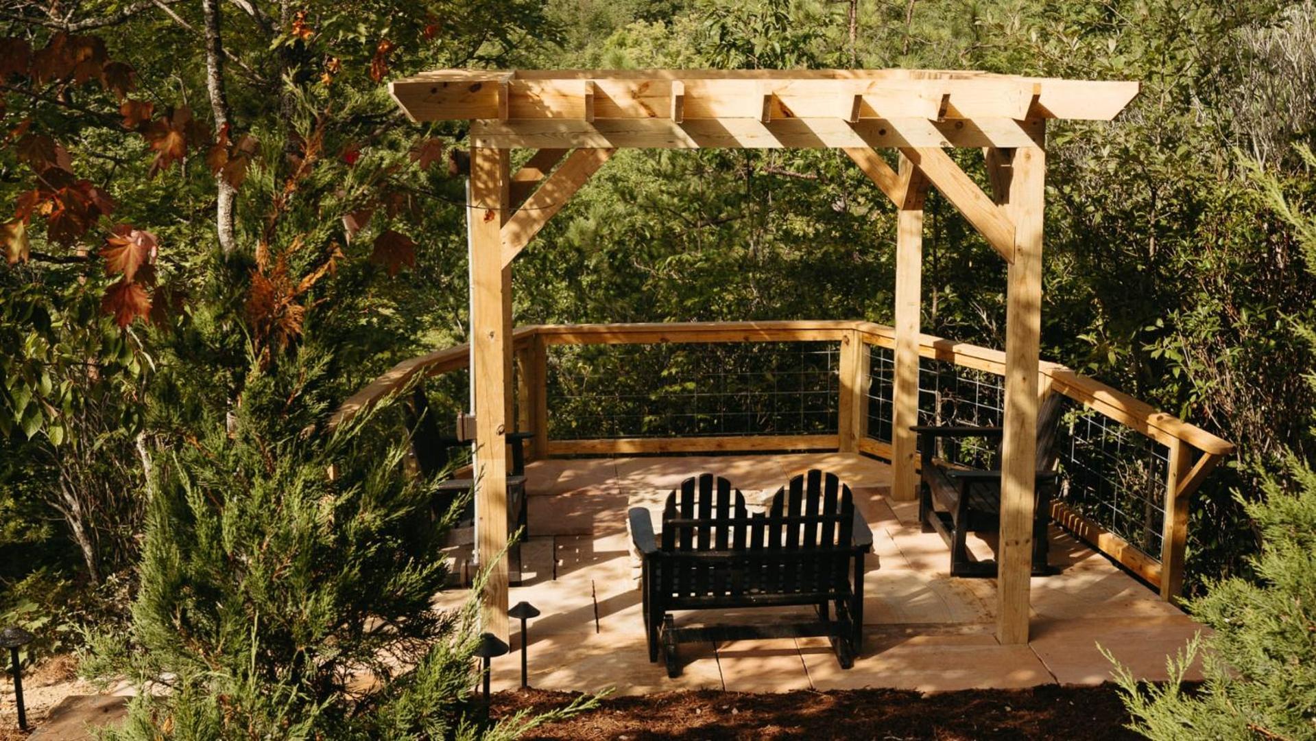 The Cherry In Treehouse Grove At Norton Creek Holiday home Gatlinburg