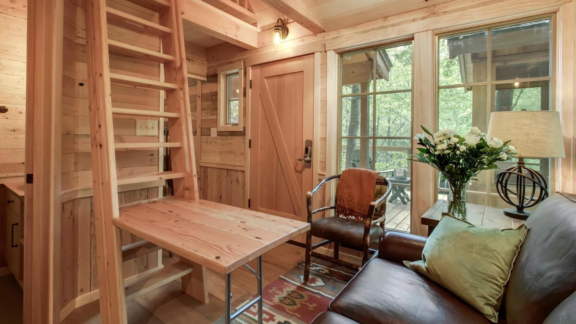 Holiday home The Dogwood In Treehouse Grove At Norton Creek *