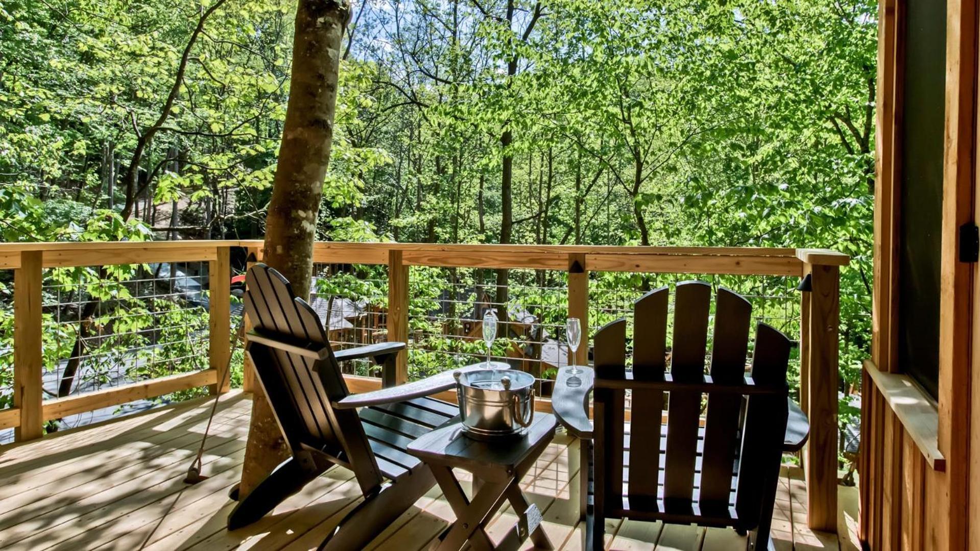 Holiday home The Dogwood In Treehouse Grove At Norton Creek *