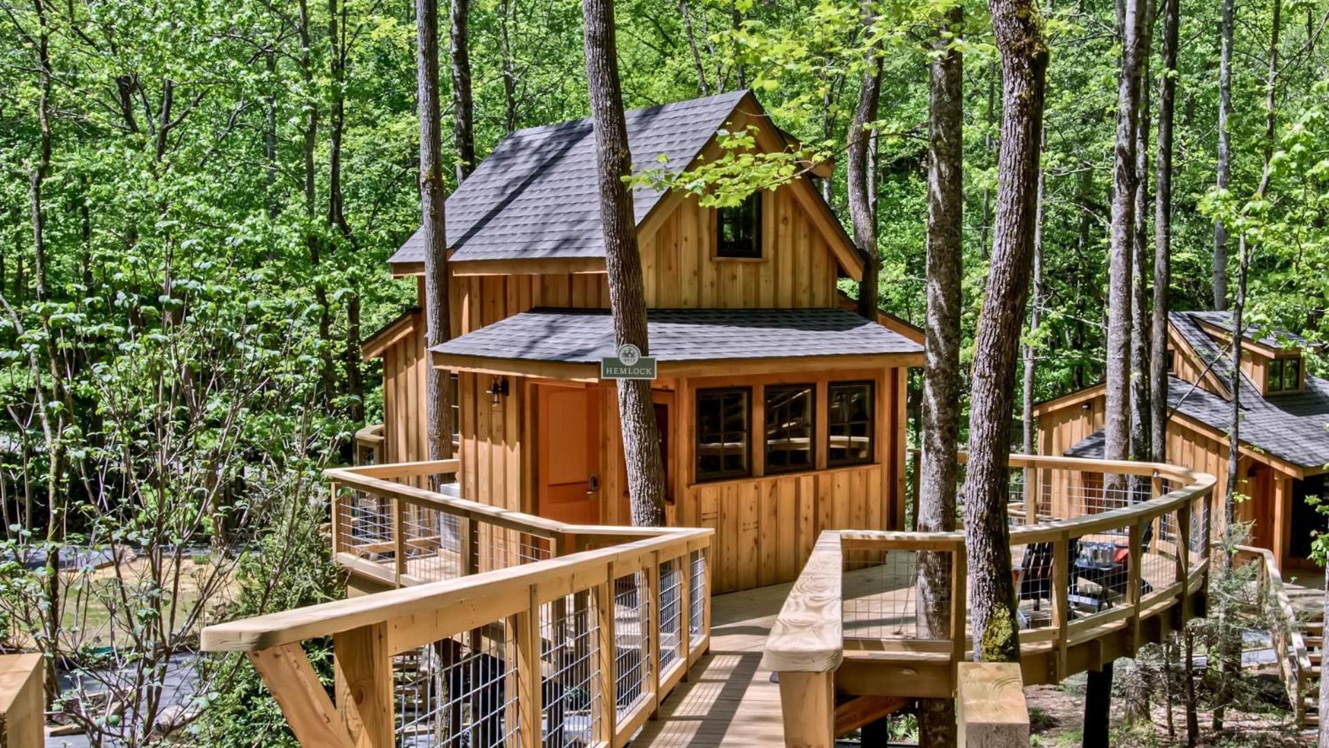 Holiday home The Hemlock In Treehouse Grove At Norton Creek *