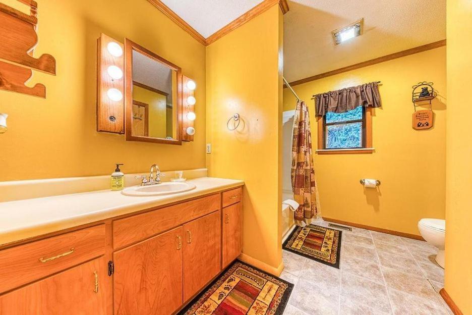 Lazy Creek Retreat Gatlinburg