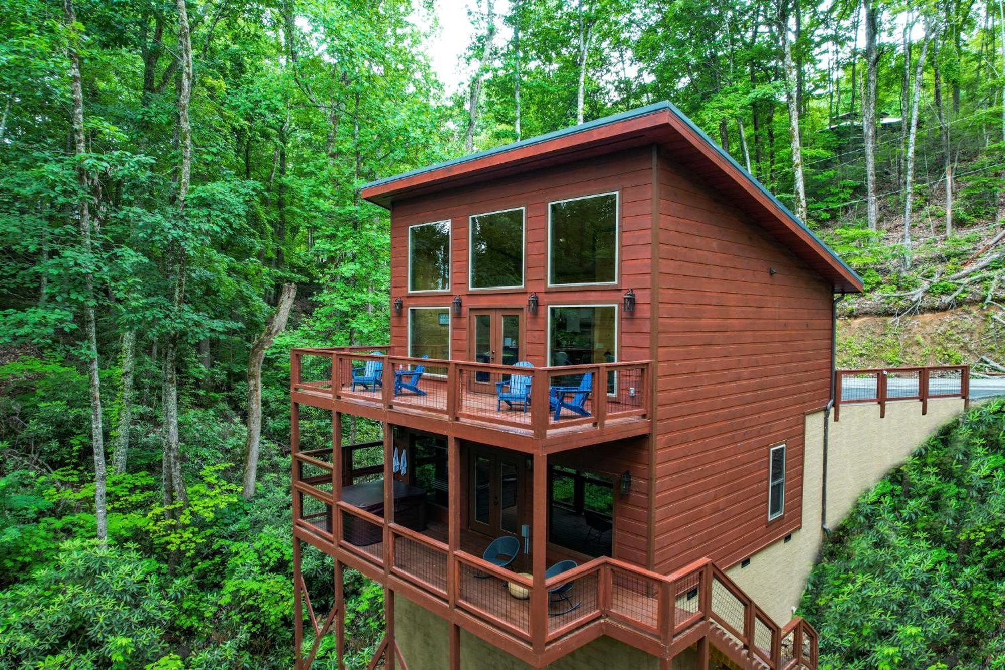 Chalet New Cozy Mountain Hot Tub Near Downtown *