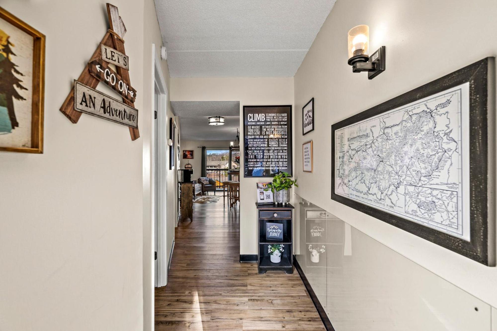 Stylish 1br Free Attraction Tix Views!
