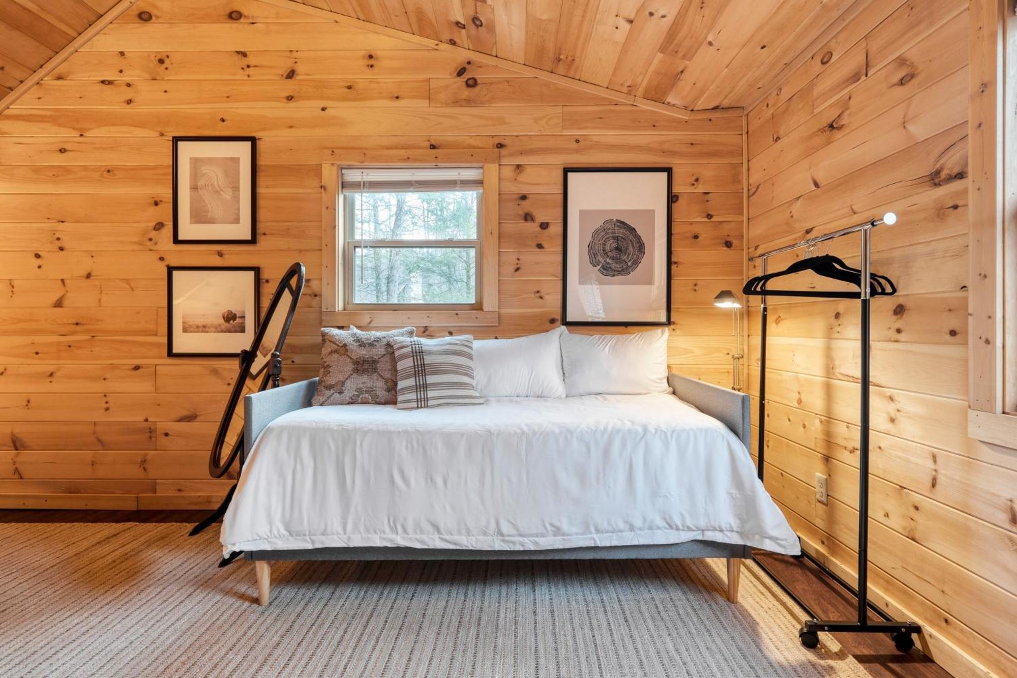 Ashberry By Avantstay Large Cabin Surrounded In Pine Tree W River Views Game *