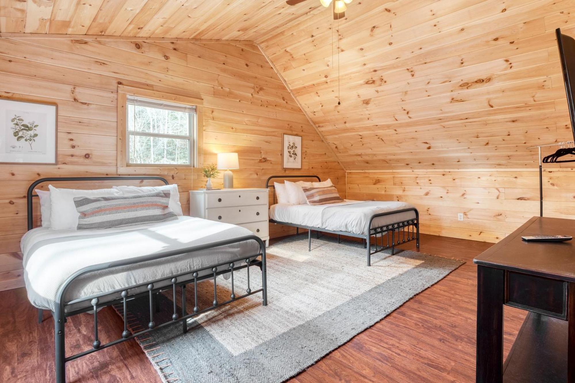 Ashberry By Avantstay Large Cabin Surrounded In Pine Tree W River Views Game * Gatlinburg