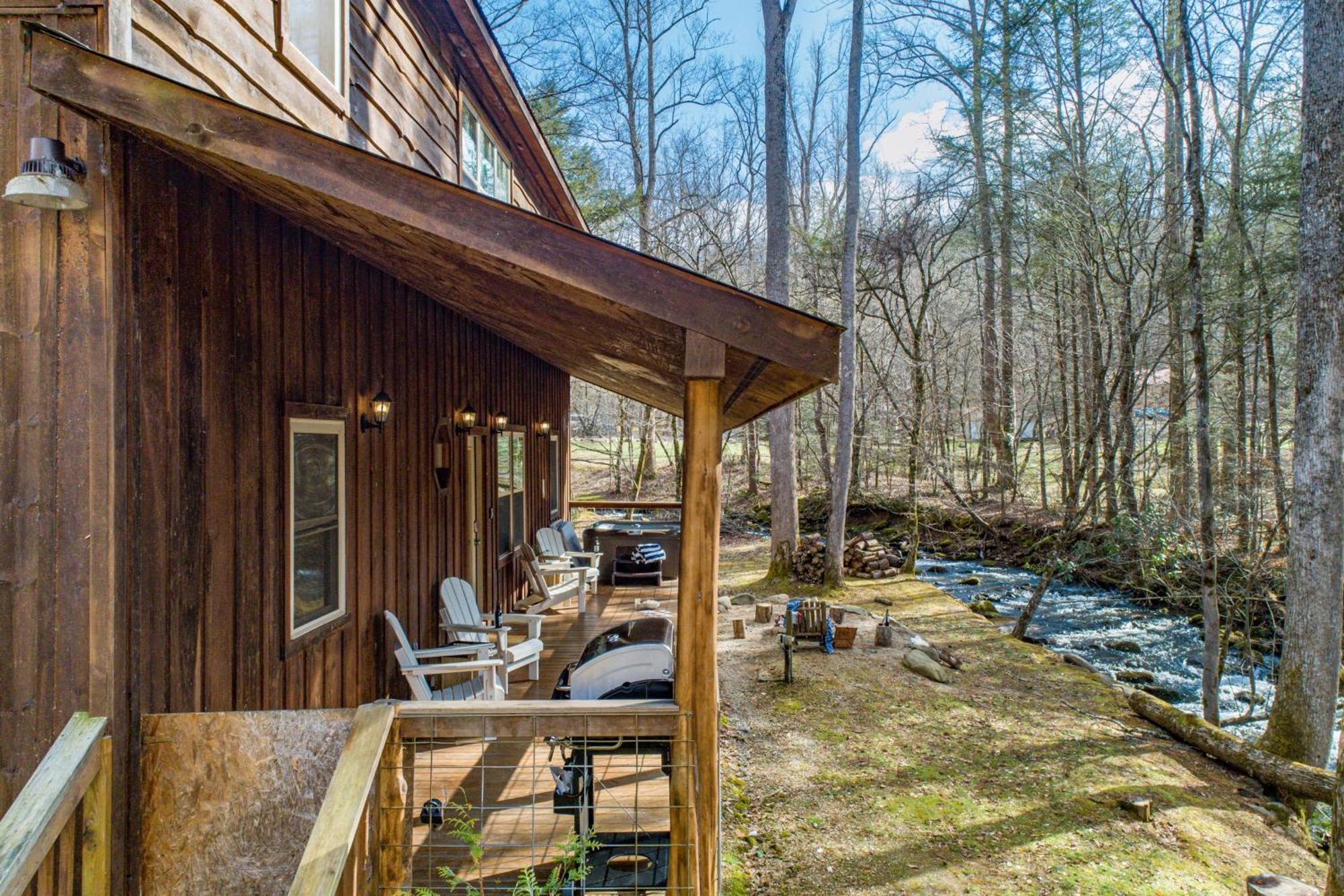 Ashberry By Avantstay Large Cabin Surrounded In Pine Tree W River Views Game *