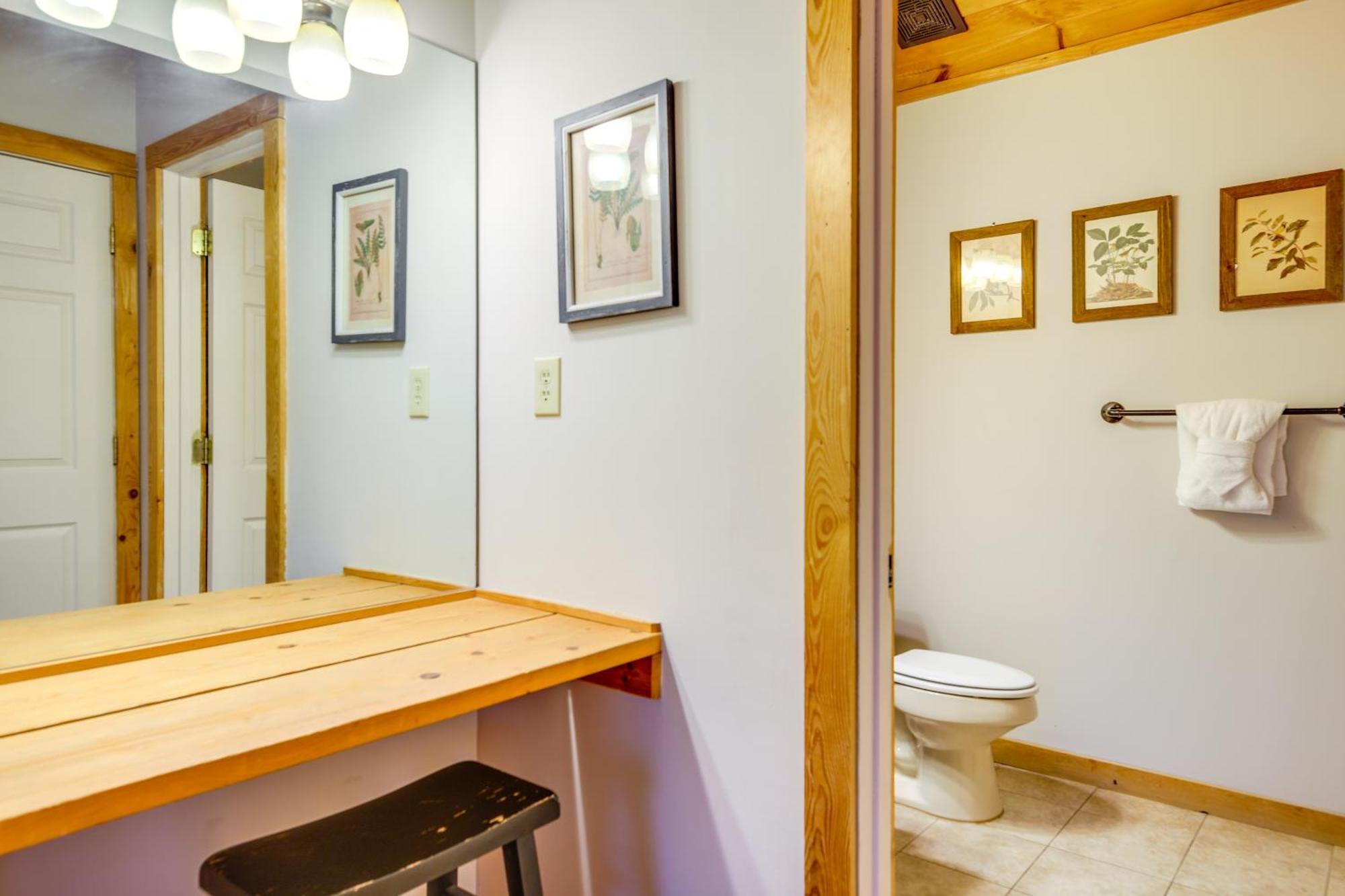 Pet-friendly Retreat With Hot Tub! * Gatlinburg