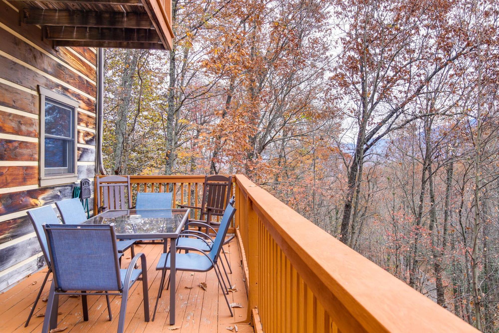Pet-friendly Retreat With Hot Tub! * Gatlinburg