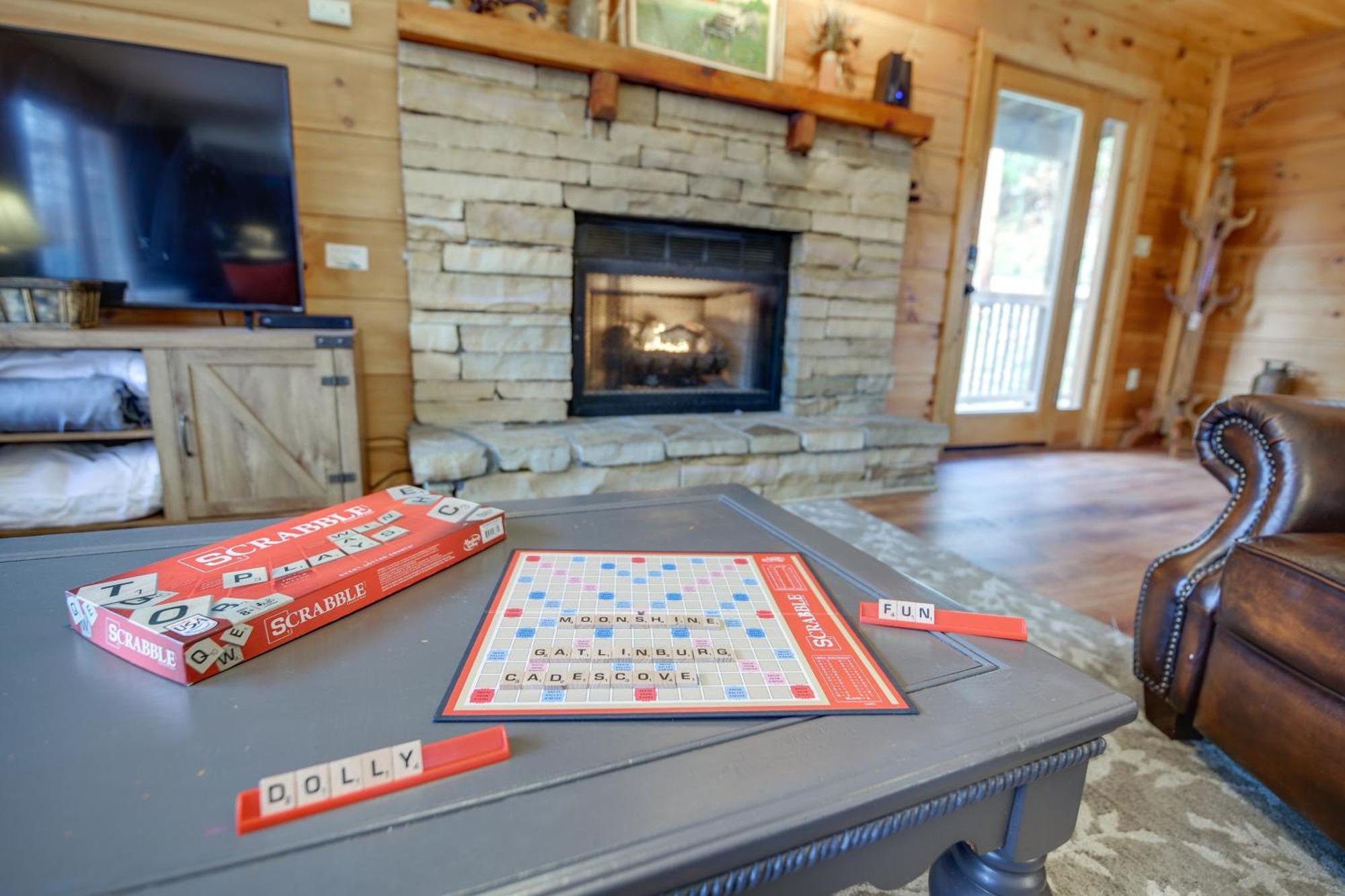 Pet-friendly Retreat With Hot Tub!