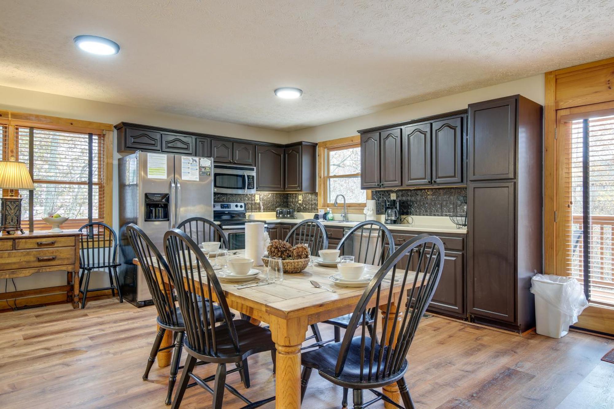Holiday home Pet-friendly Retreat With Hot Tub!