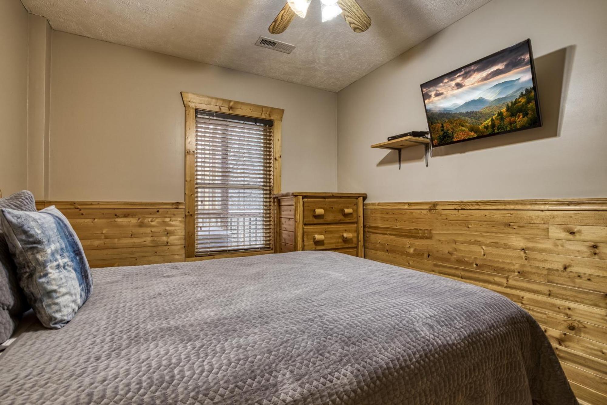 Up & Away, Hot Tub, Game Room, Wifi, 1089 Free Tickets Each Paid Day, Dollywood And * Gatlinburg