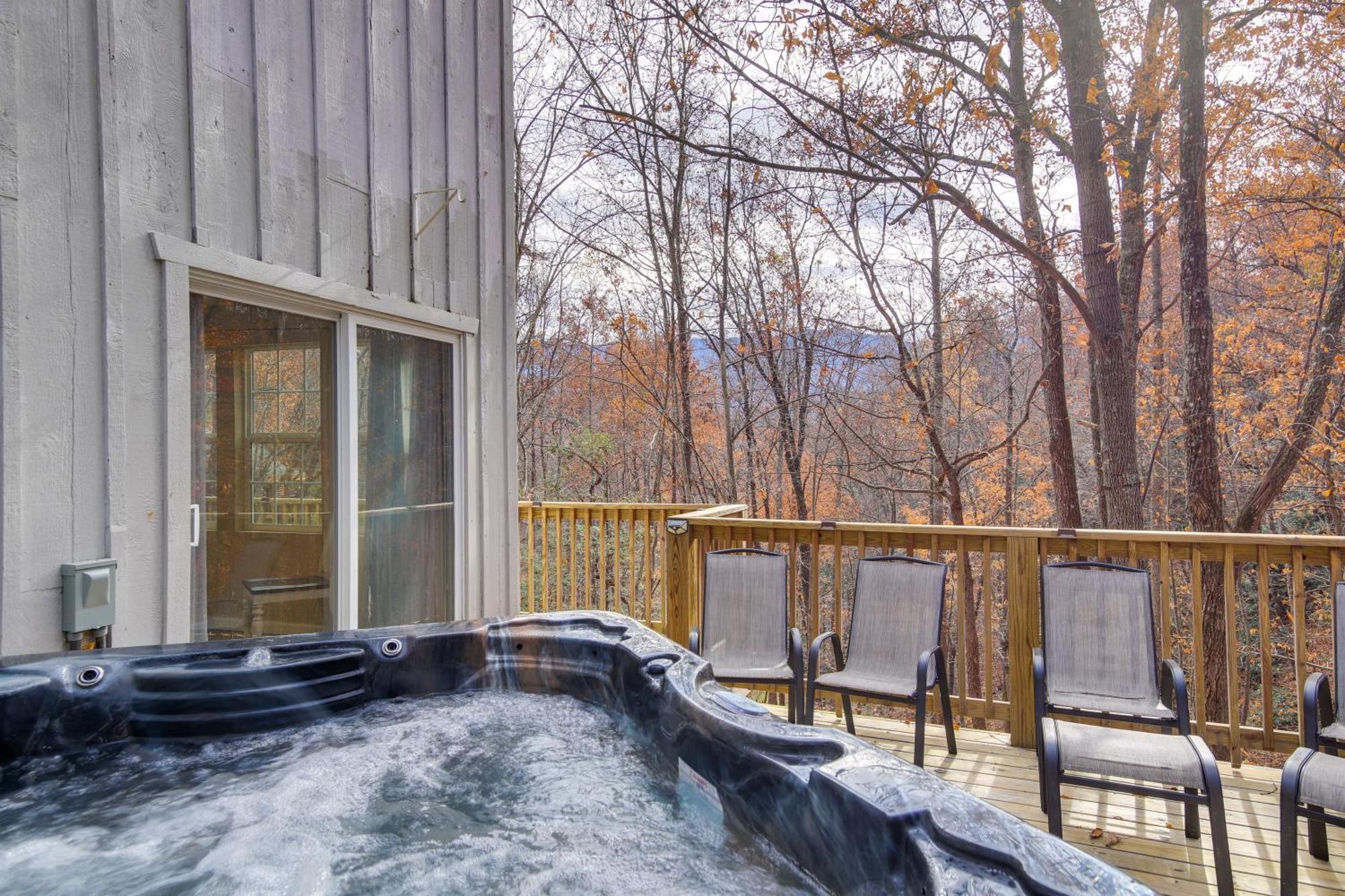 Holiday home Updated Cobbly Nob With Hot Tub! Gatlinburg