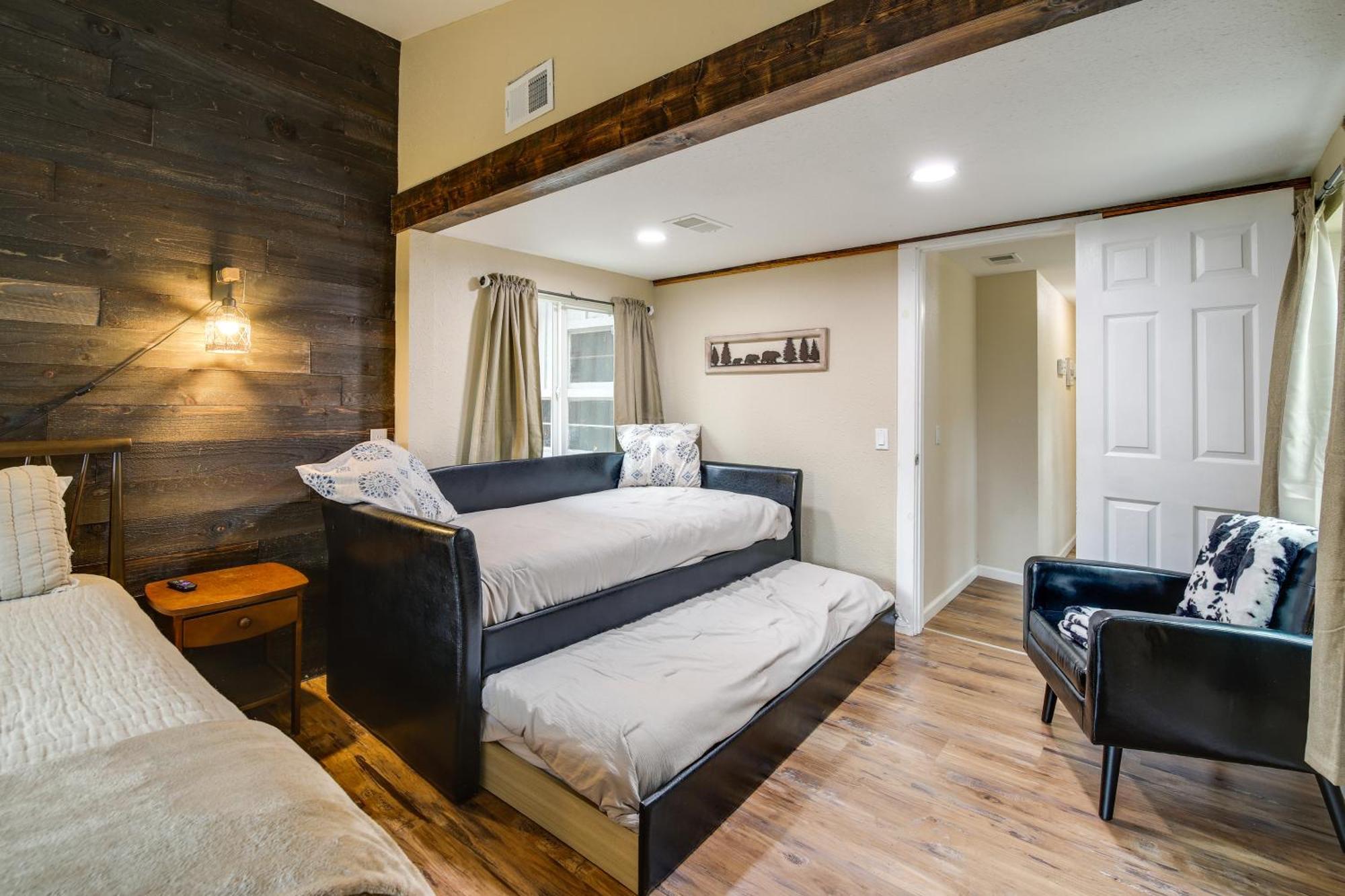 Updated Cobbly Nob With Hot Tub! * Gatlinburg