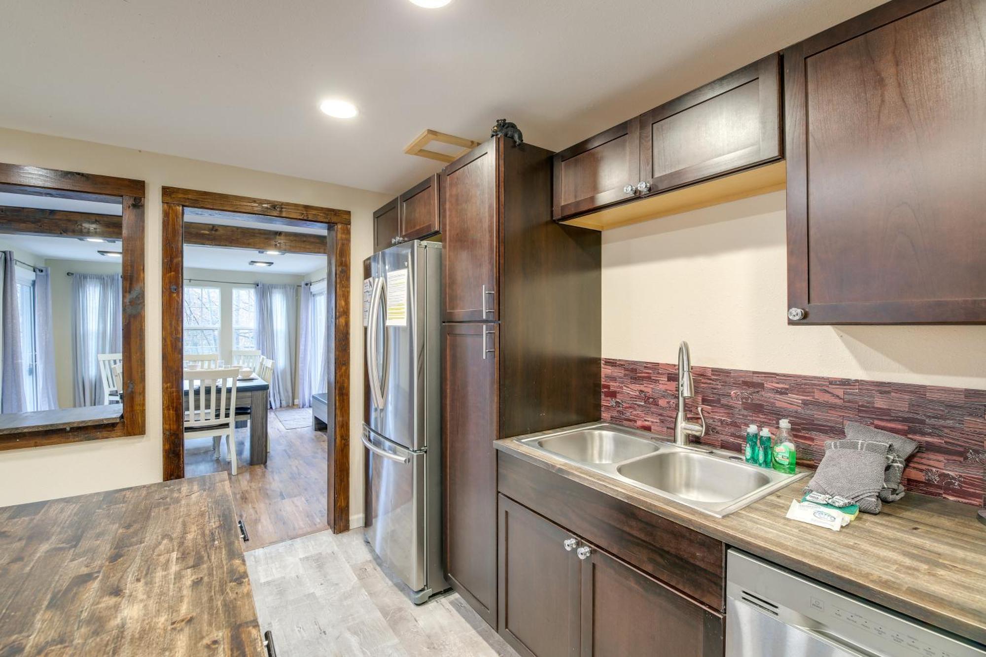 Updated Cobbly Nob With Hot Tub! * Gatlinburg