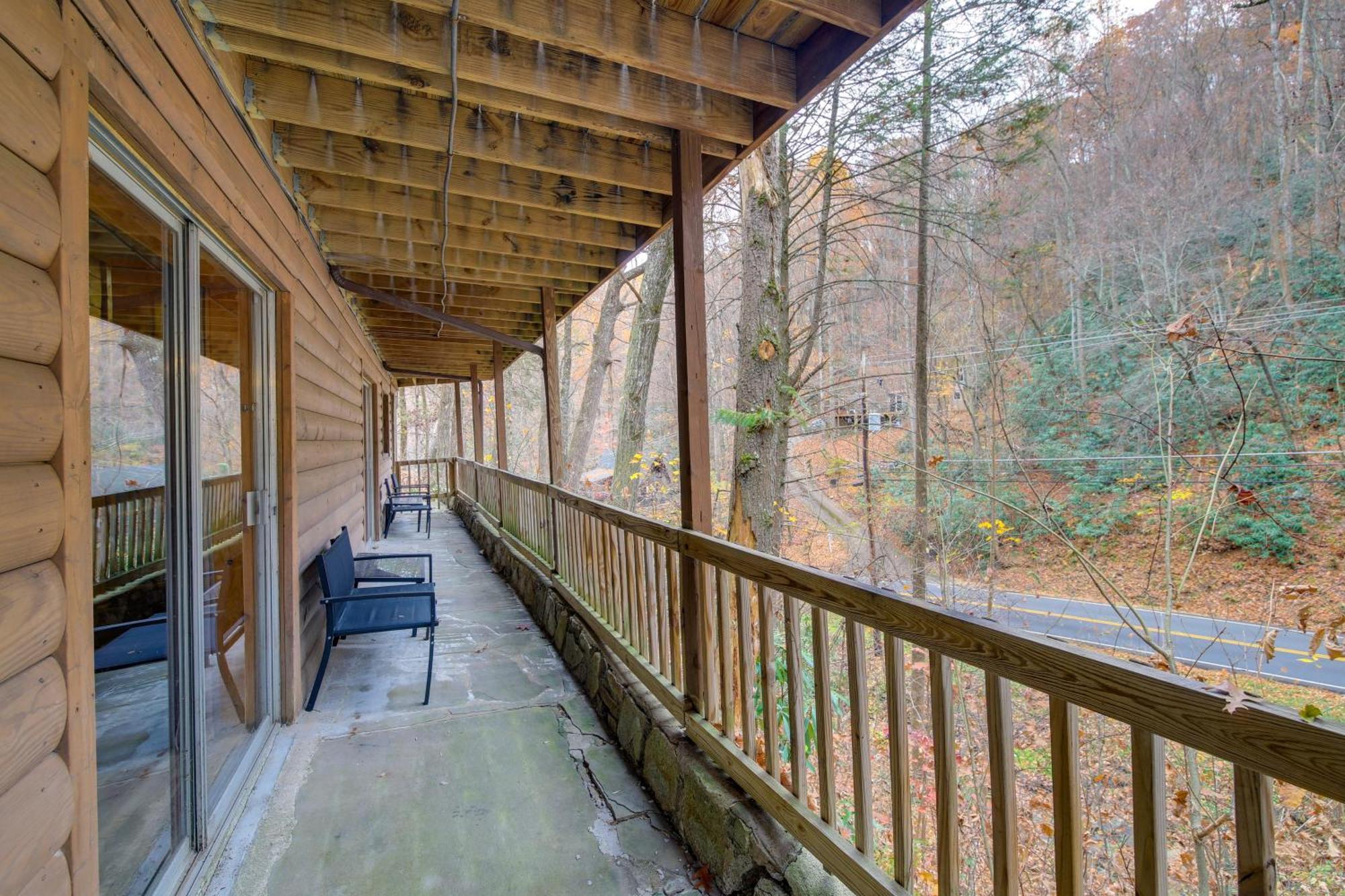 A-frame With Hot Tub Near Parkway Holiday home Gatlinburg