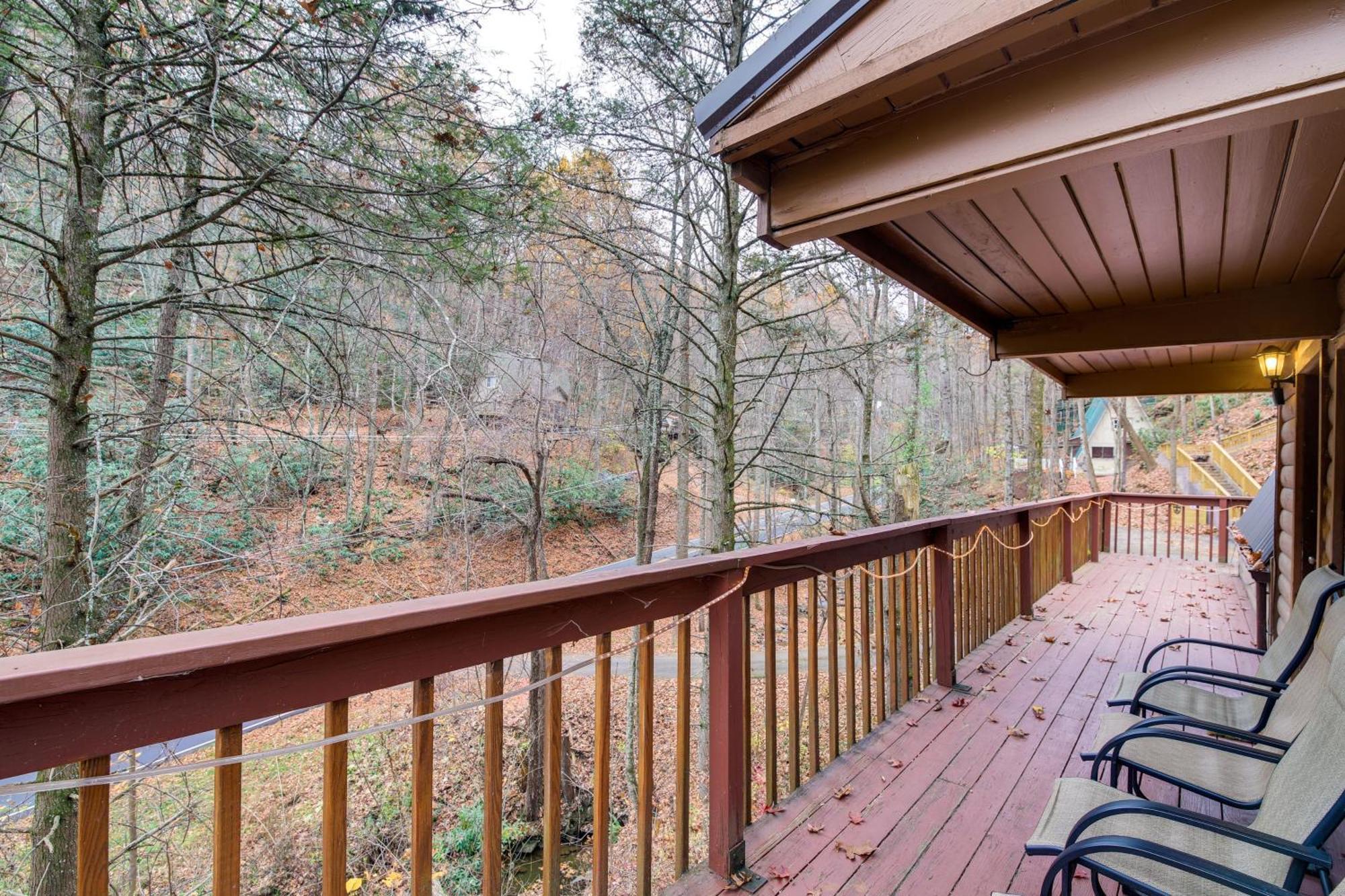 A-frame With Hot Tub Near Parkway *