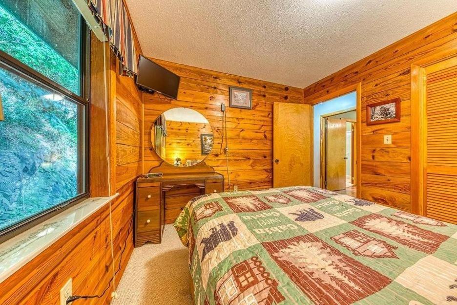 Lazy Creek Retreat Gatlinburg