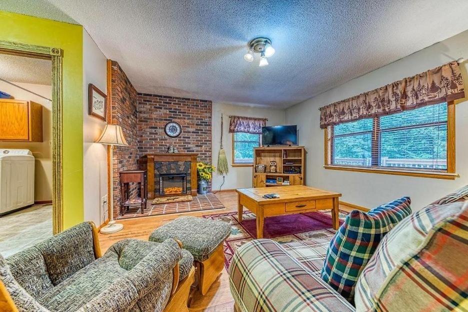 Lazy Creek Retreat Holiday home