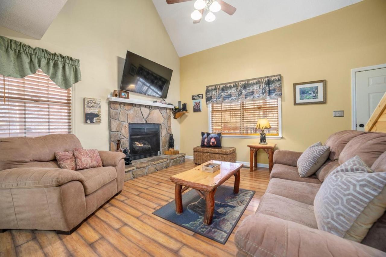 Three-bedroom House * Gatlinburg